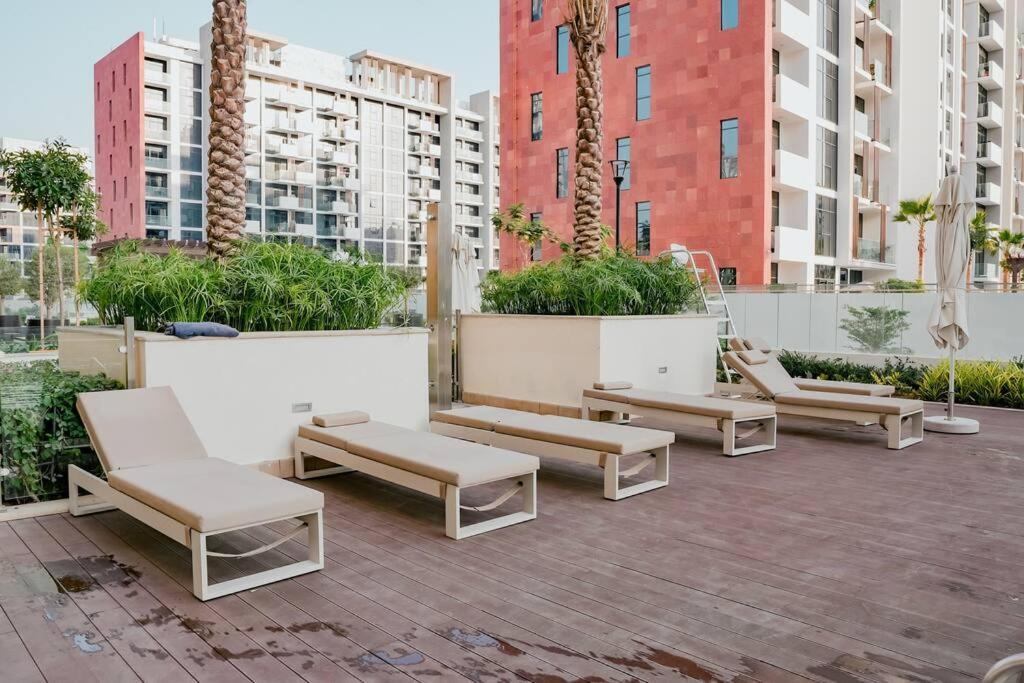 Cozy With Garden Views In Nad Al Sheba *