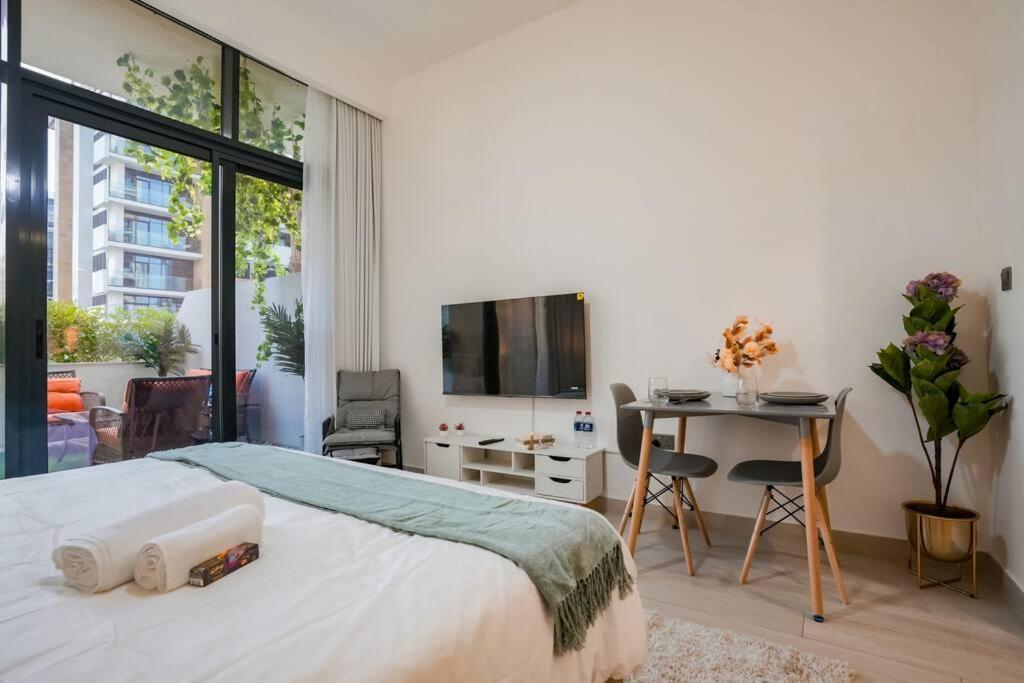 Cozy With Garden Views In Nad Al Sheba Dubai