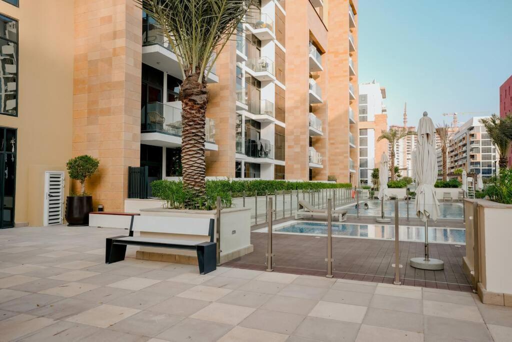 Apartment Cozy With Garden Views In Nad Al Sheba