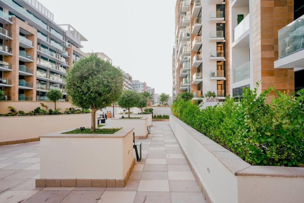 Cozy With Garden Views In Nad Al Sheba Apartment Dubai