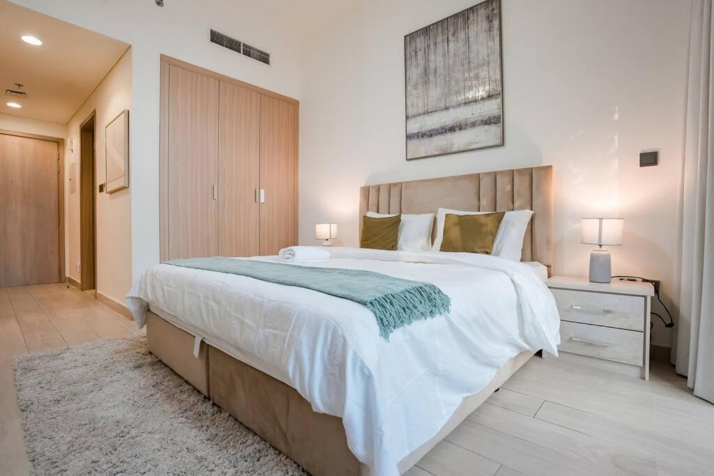 Cozy With Garden Views In Nad Al Sheba * Dubai