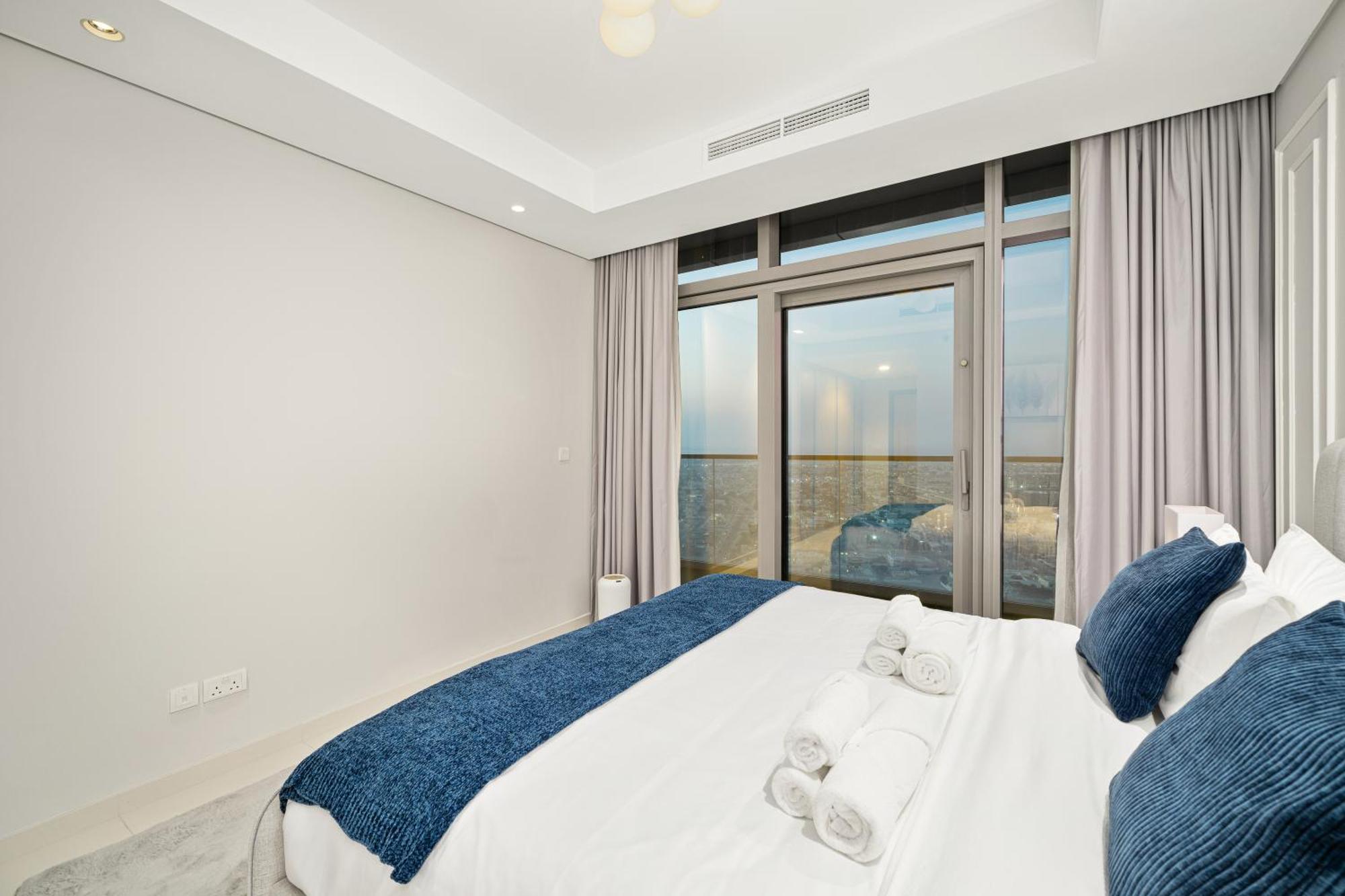 Apartment Burj Khalifa Infinity Pool 2br Sea & View Dubai
