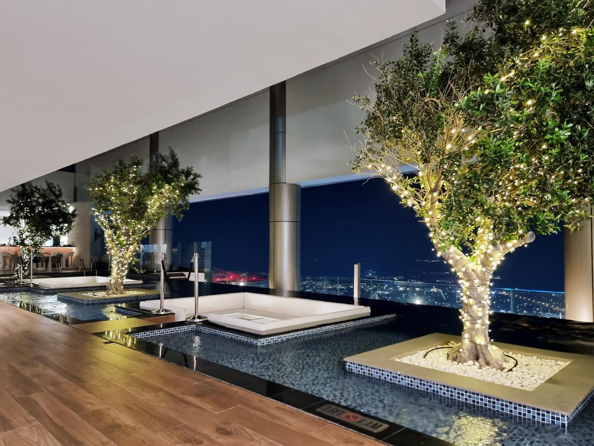 Apartment Burj Khalifa Infinity Pool 2br Sea & View Dubai
