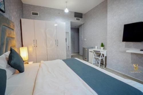 Apartment Luxury In Marina 5 Min Walk To Jbr Beach-3bhk *