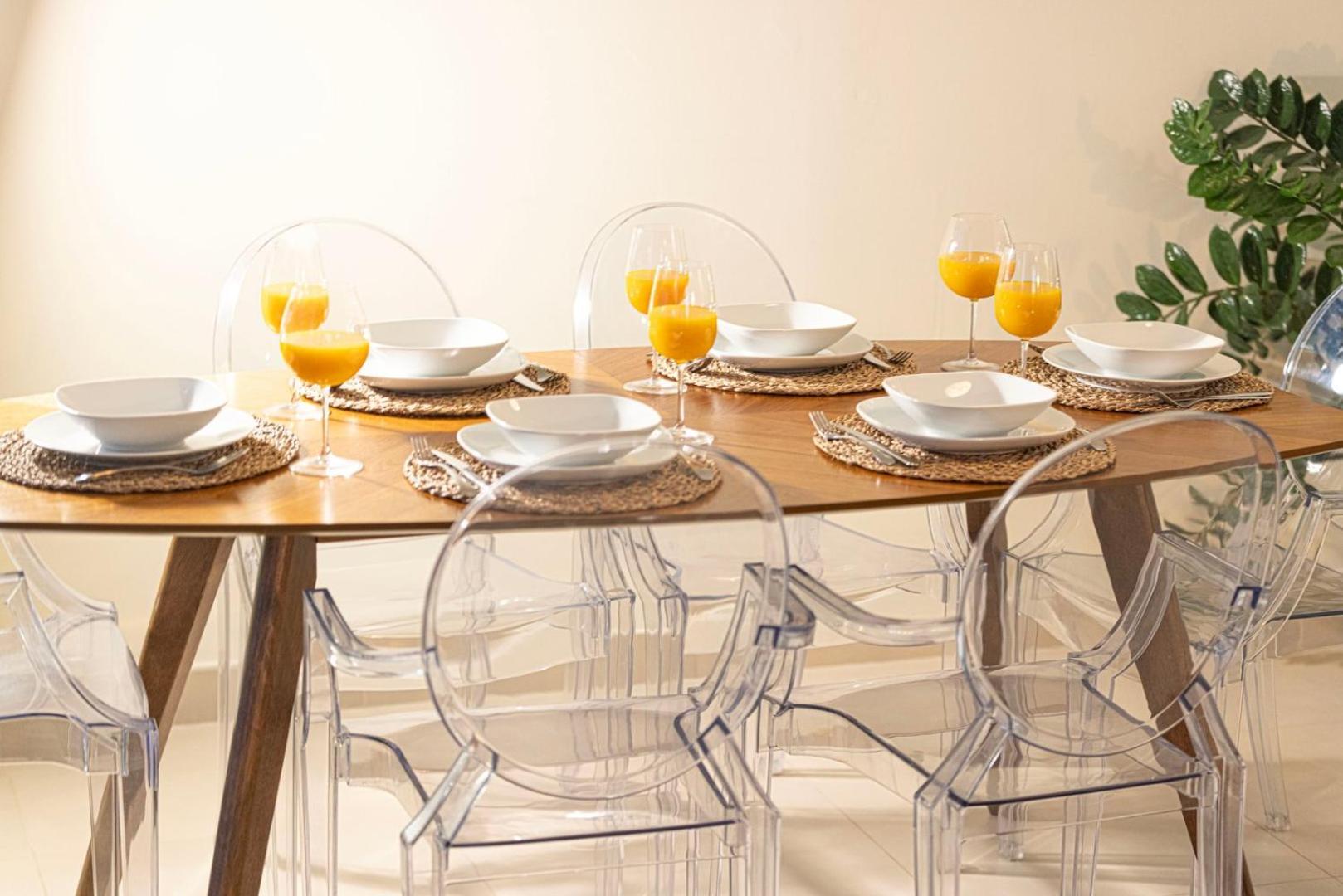 Luxe | Elegant 2br | Harbour View | Stylish & Cozy Apartment *