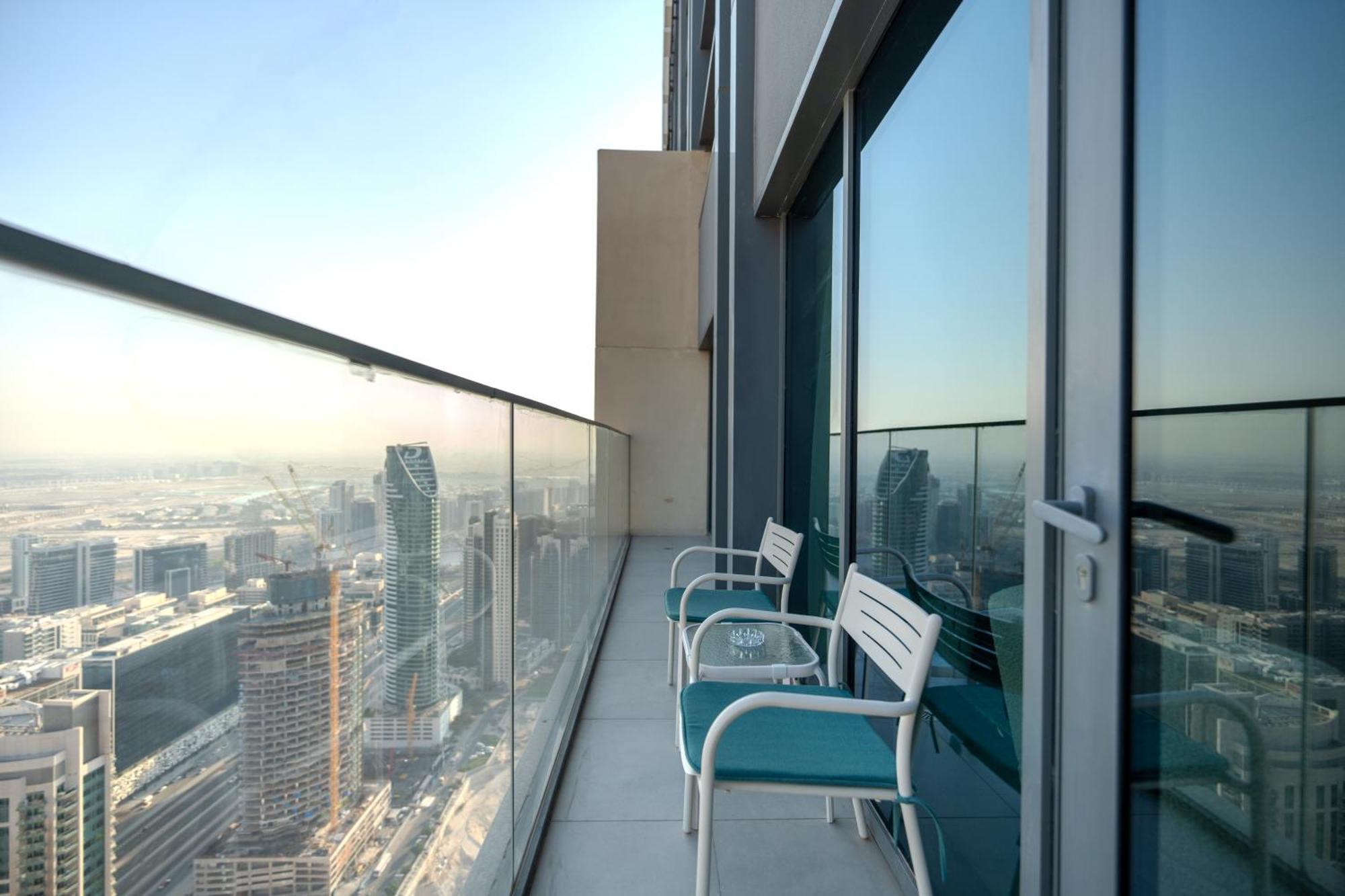 Stunning 2br Burj Royale 10 Mins Walk To Mall Apartment Dubai