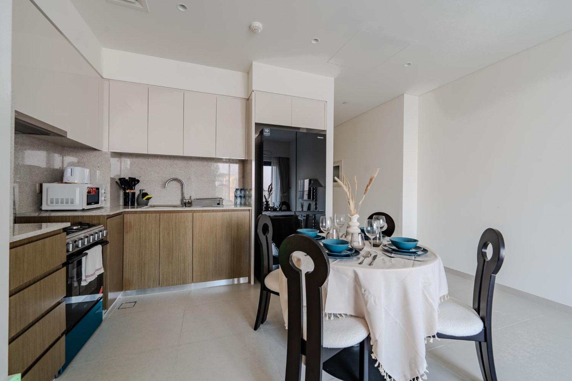 Apartment Stunning 2br Burj Royale 10 Mins Walk To Mall *
