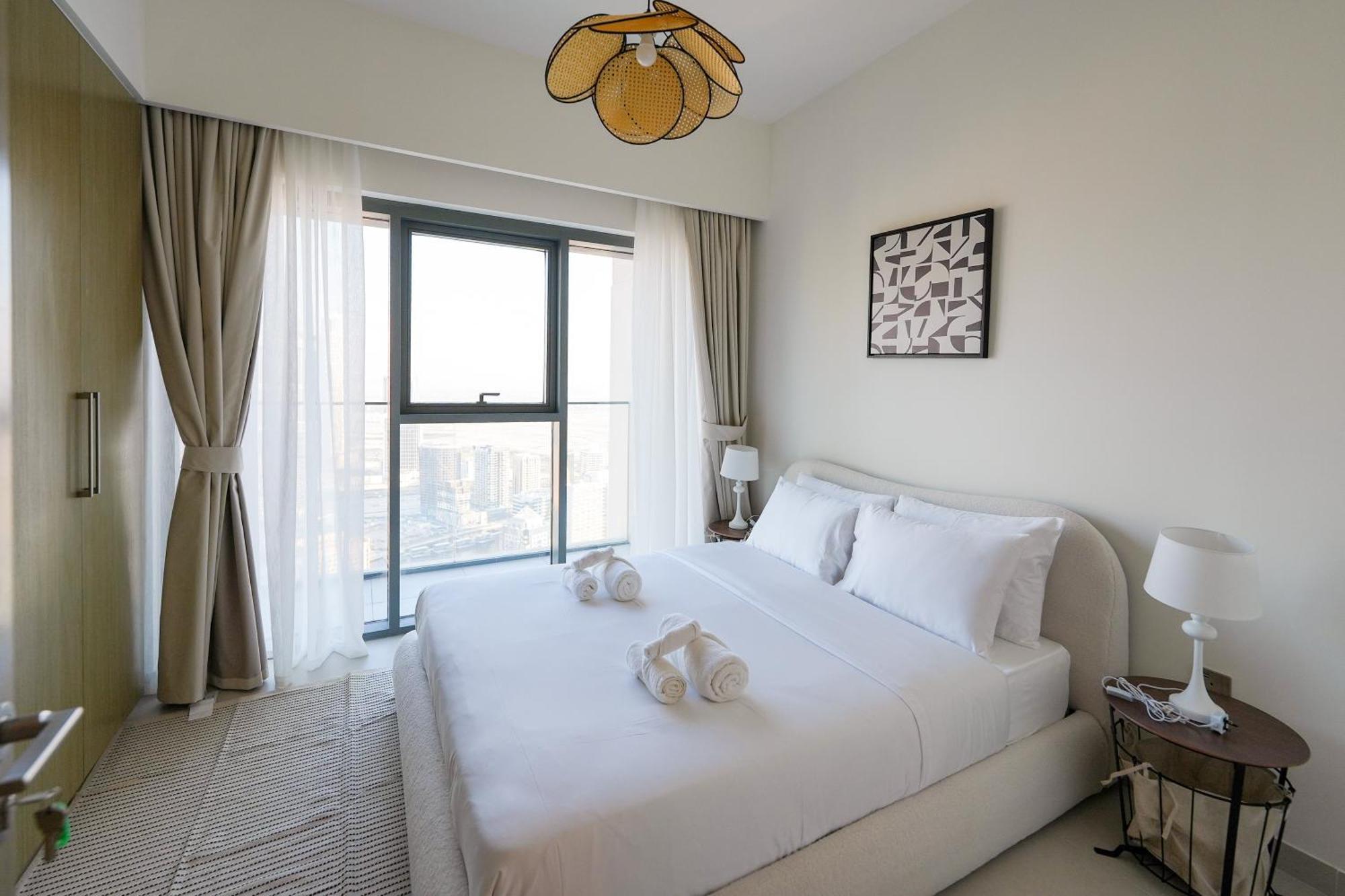 Stunning 2br Burj Royale 10 Mins Walk To Mall Dubai