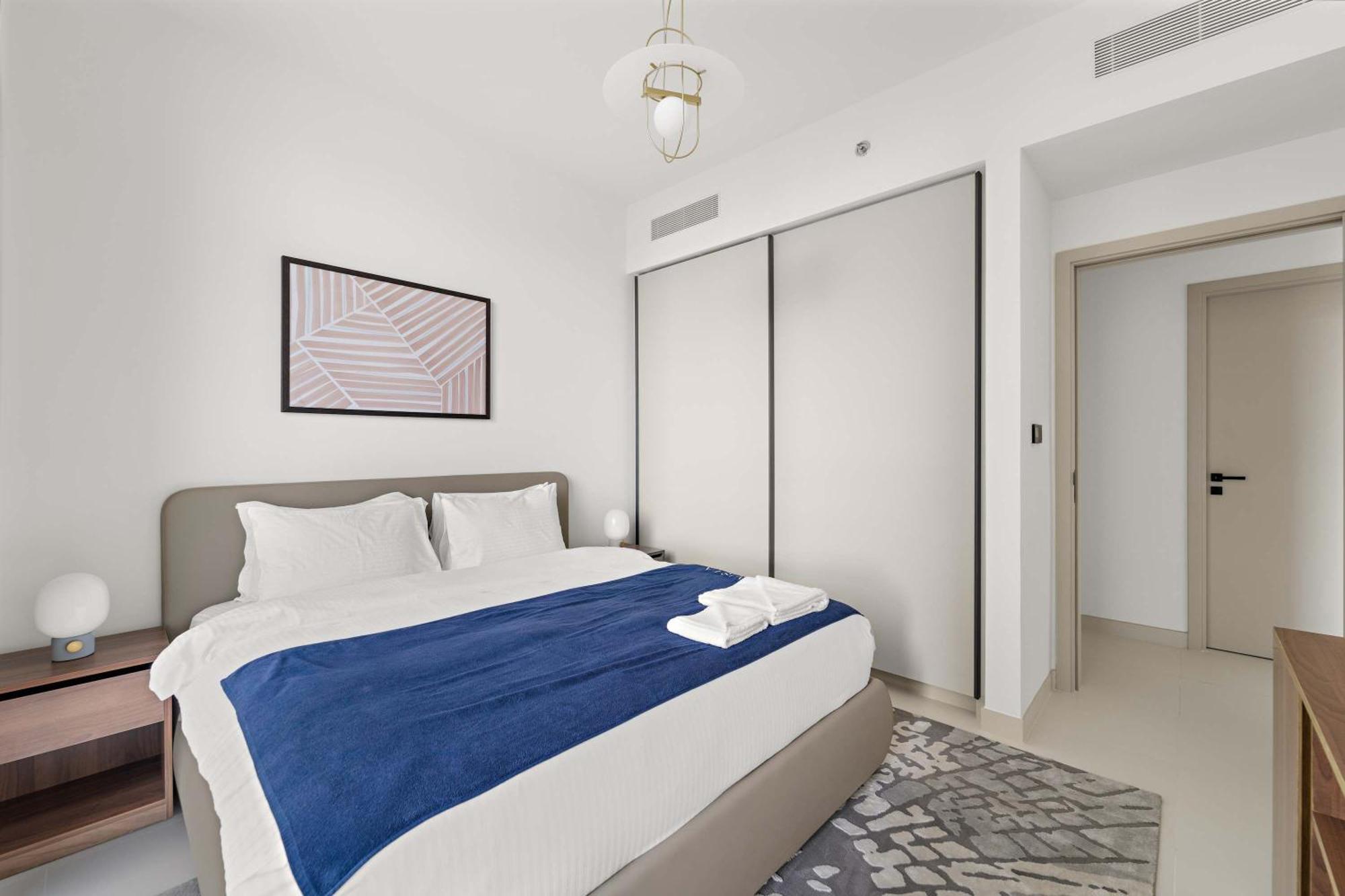 Silkhaus Harbor View 3br In Marina Vista *