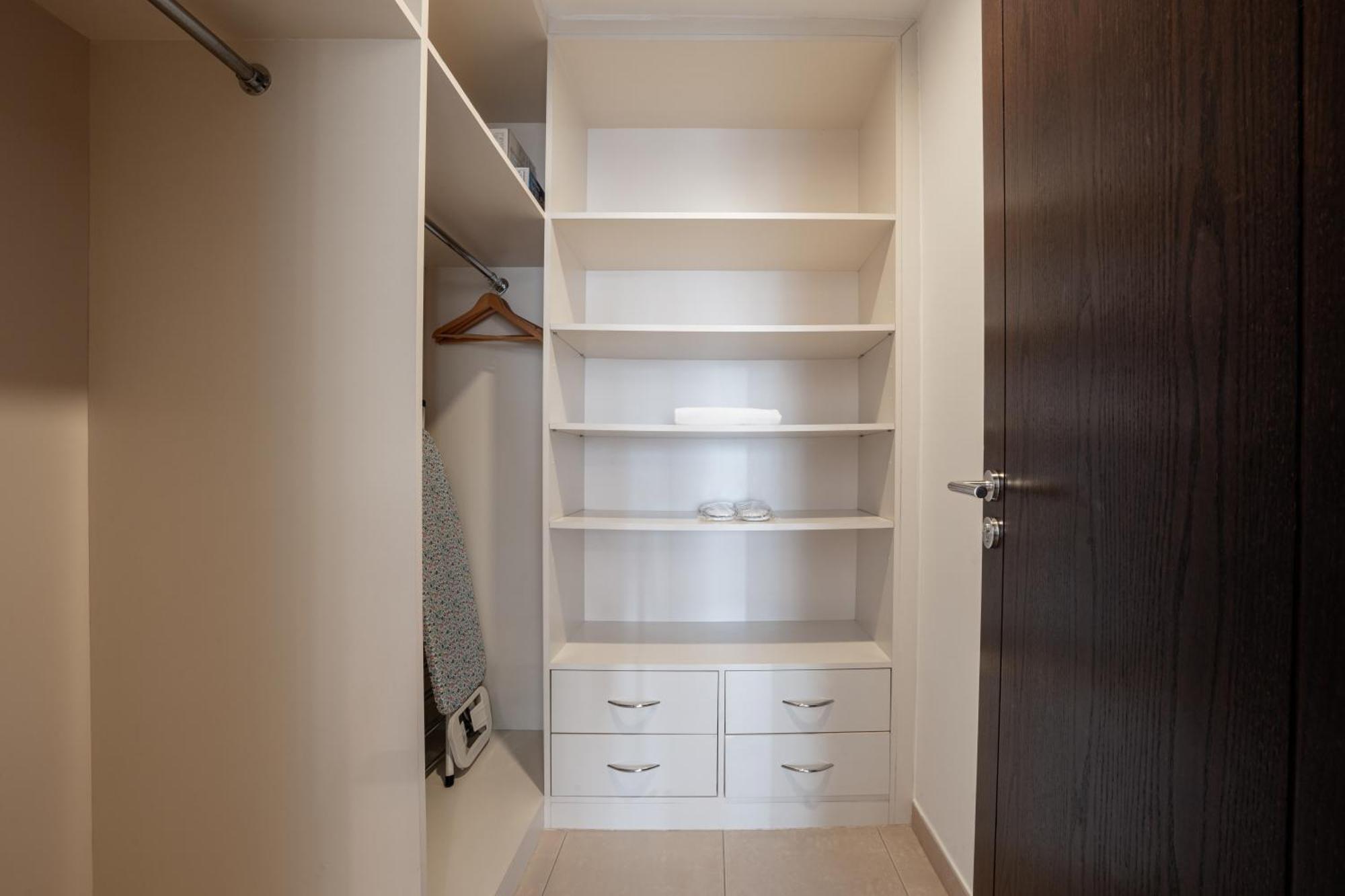 Location In Downtown * Dubai