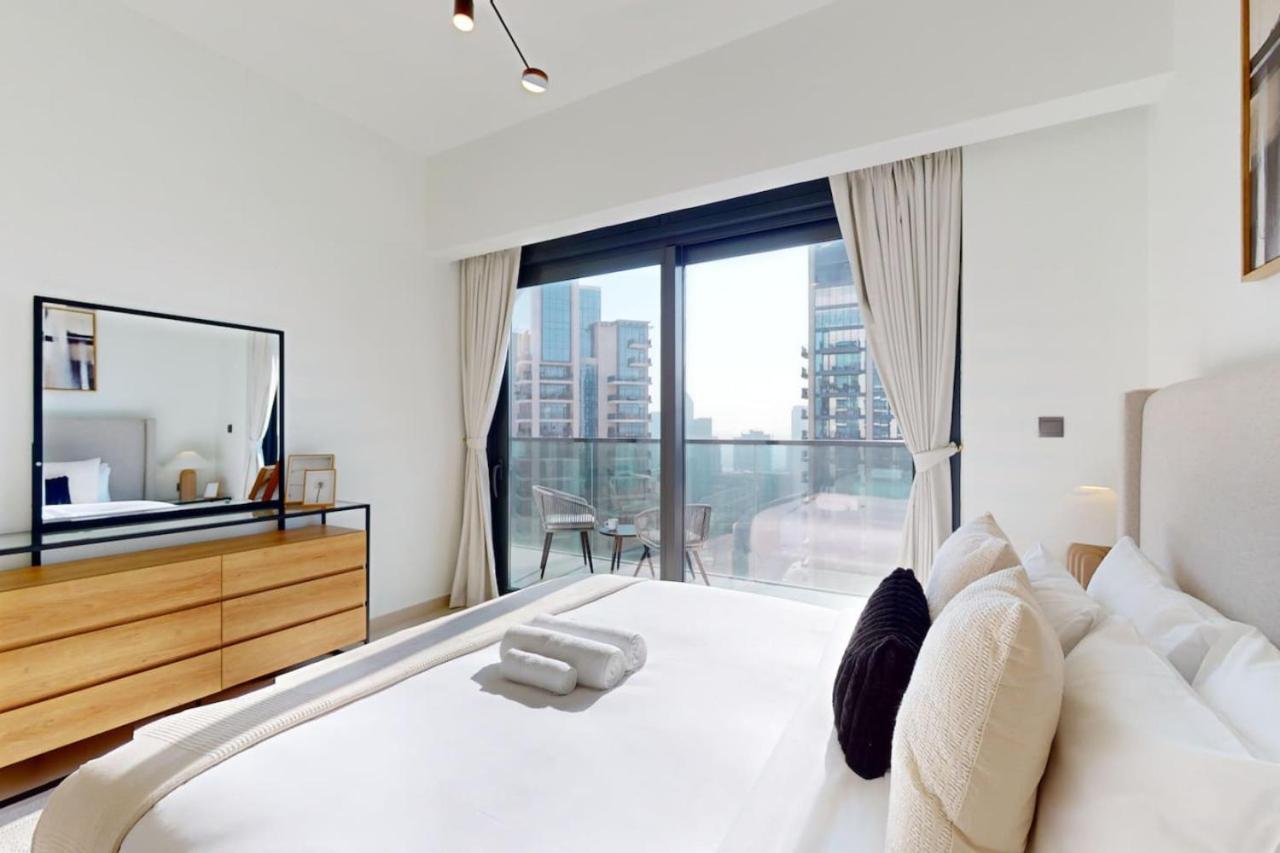 Apartment Act One Act Two - One Bedroom In Bustling Downtown
