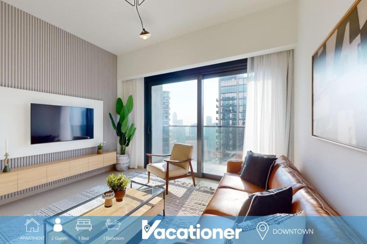 Act One Act Two - One Bedroom In Bustling Downtown Apartment *