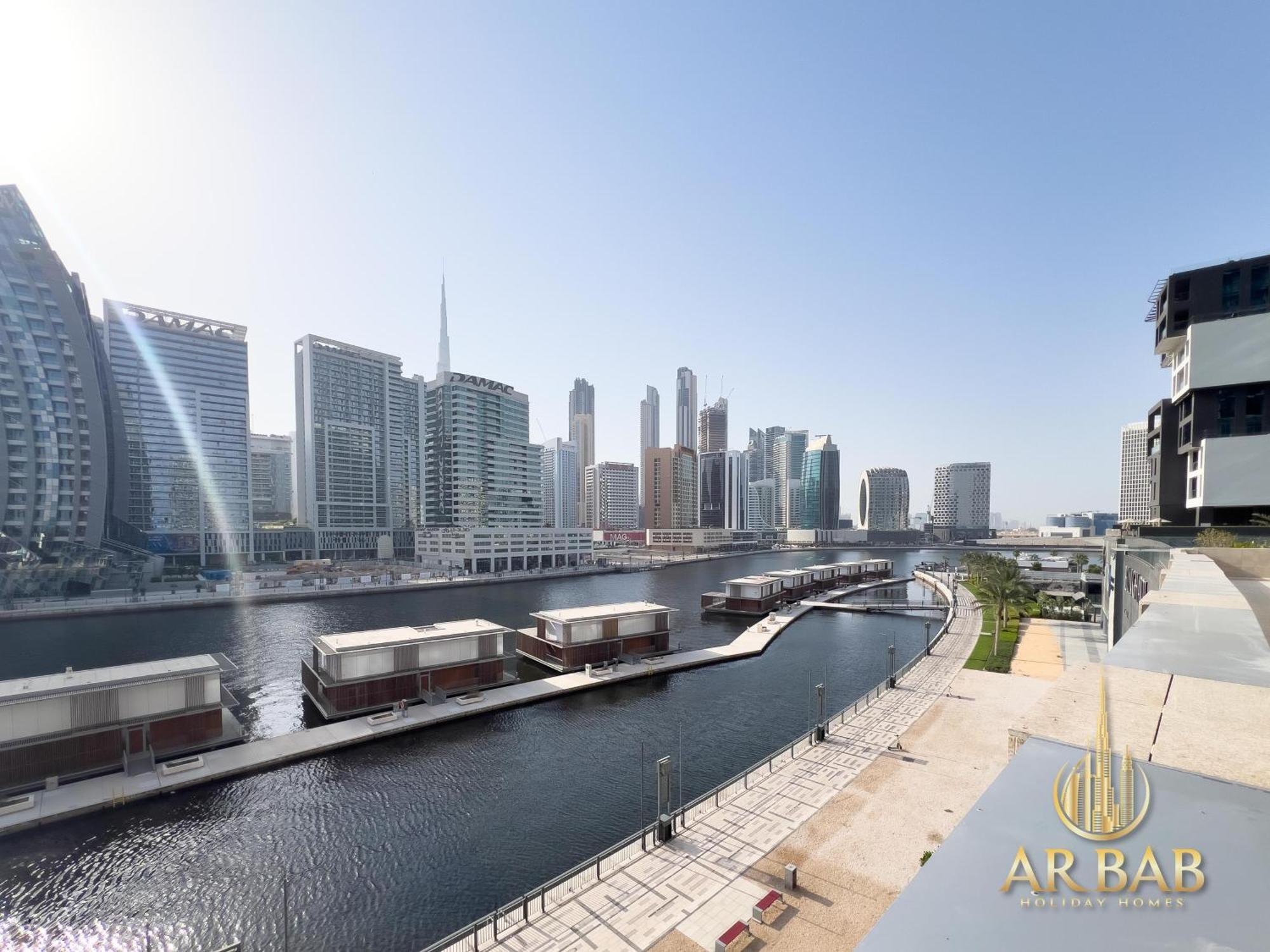 Hamilton Residence - Luxury 1Br Best Canal View - Business Bay Apartment