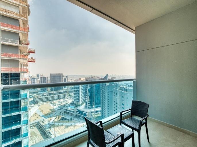Luxury In Business Bay With Canal View - 1906 Dubai
