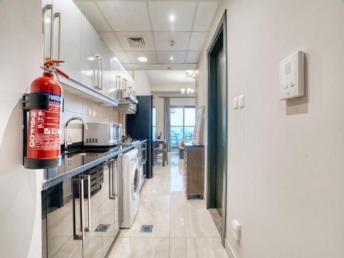 Luxury In Business Bay With Canal View - 1906 * Dubai