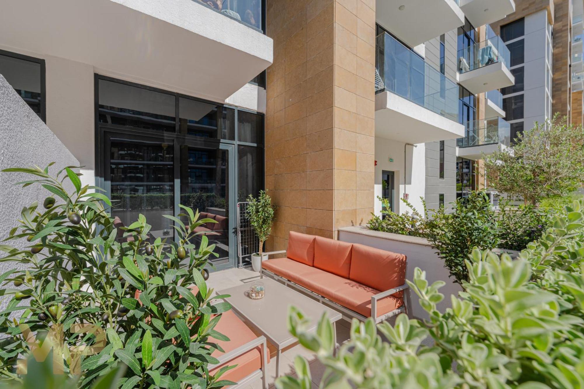 Marcopolo - Chic Huge Balcony & Top-notch Amenities Apartment