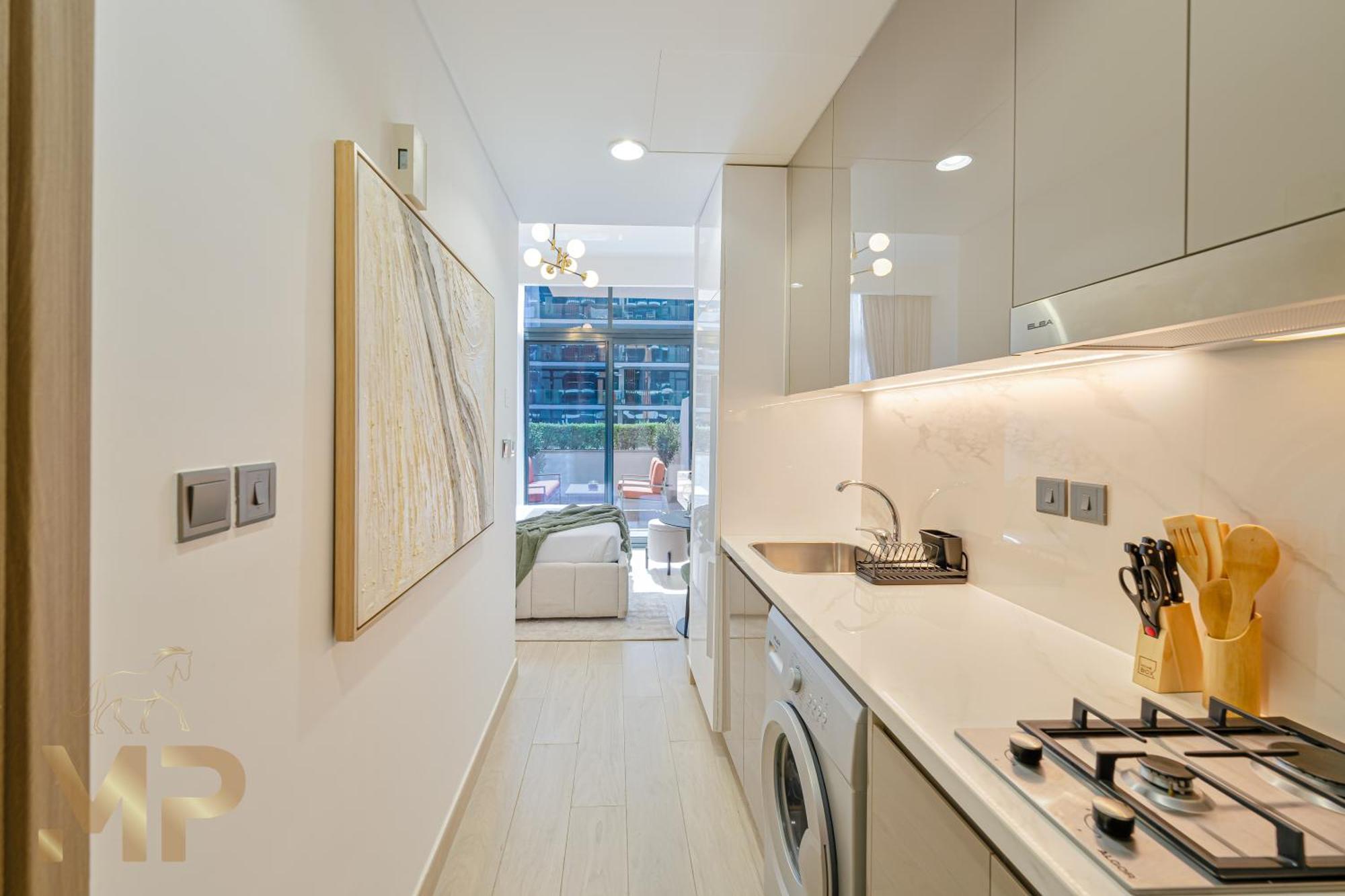 Marcopolo - Chic Huge Balcony & Top-notch Amenities Apartment