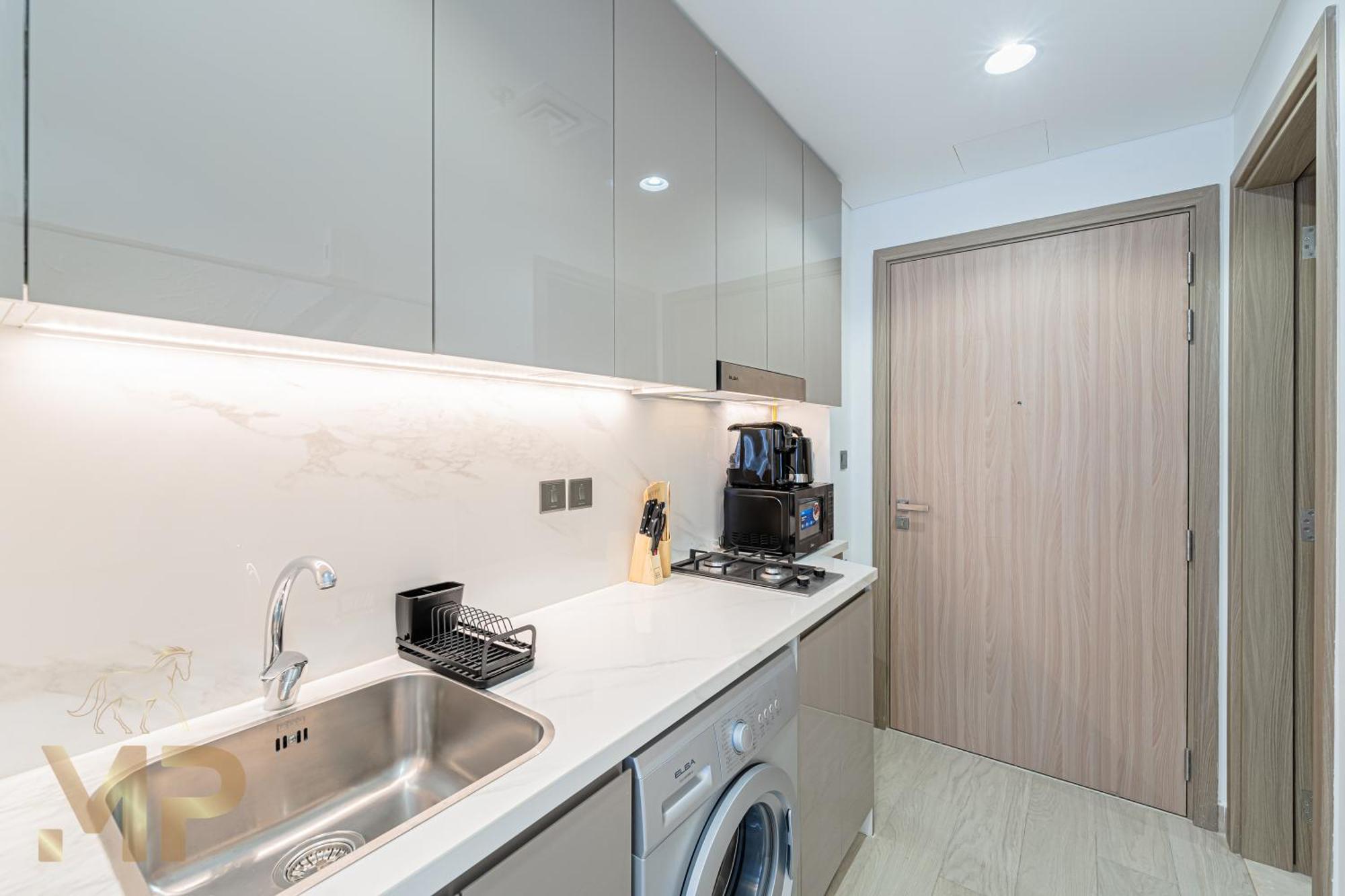 Apartment Marcopolo - Chic Huge Balcony & Top-notch Amenities