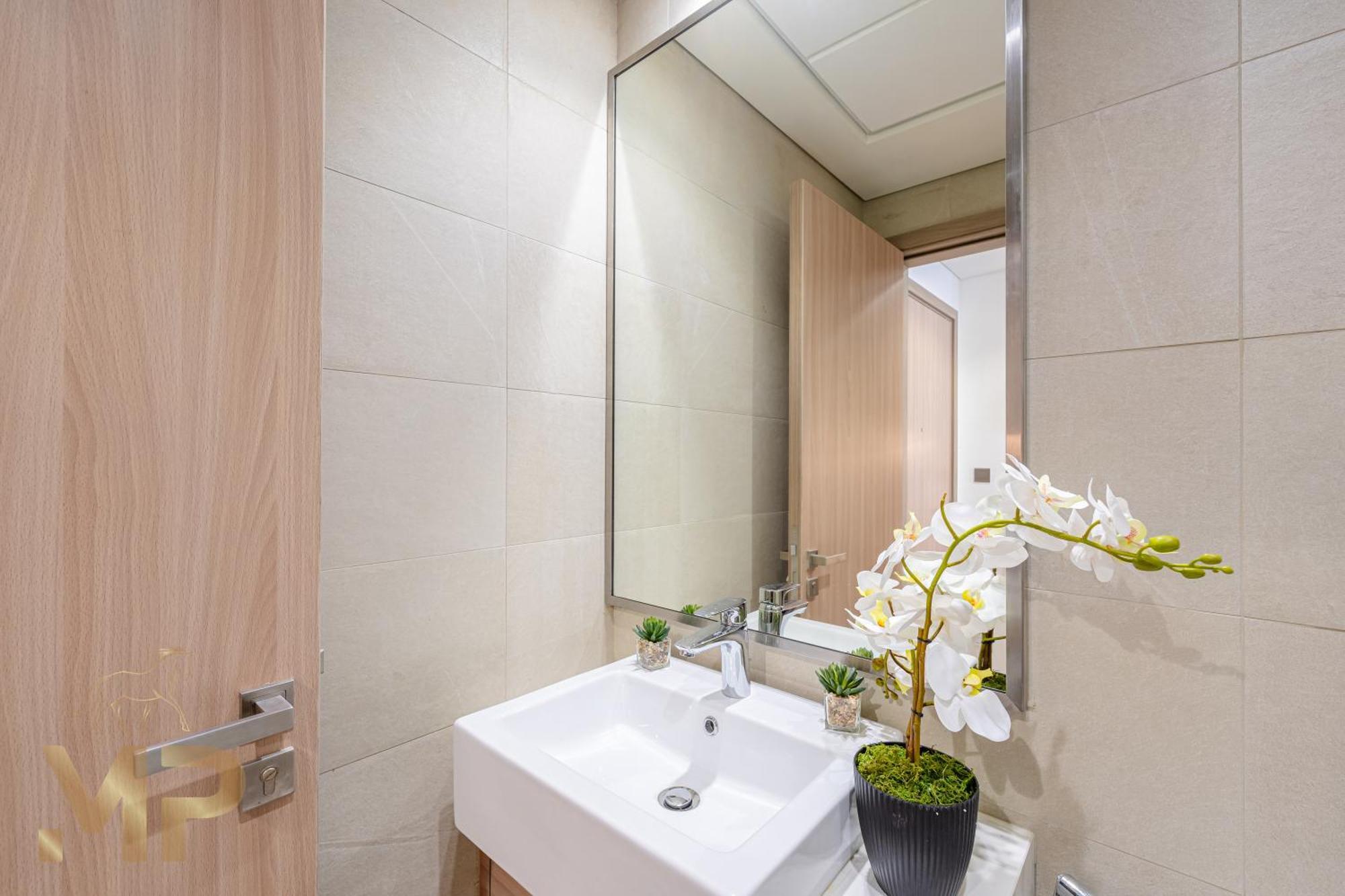 Marcopolo - Chic Huge Balcony & Top-notch Amenities Apartment *