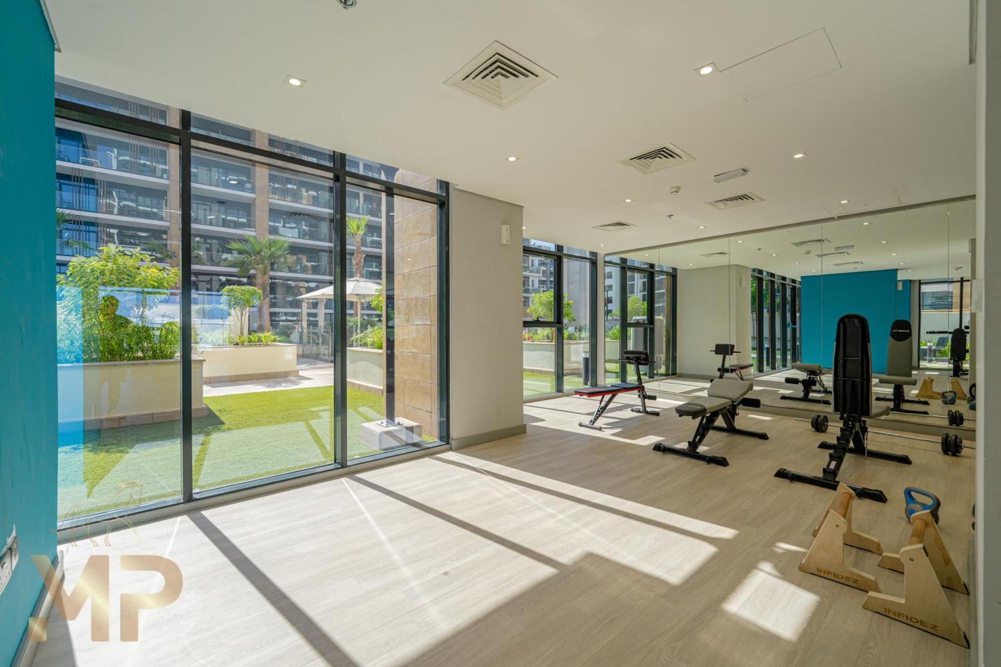 Marcopolo - Chic Huge Balcony & Top-notch Amenities Apartment