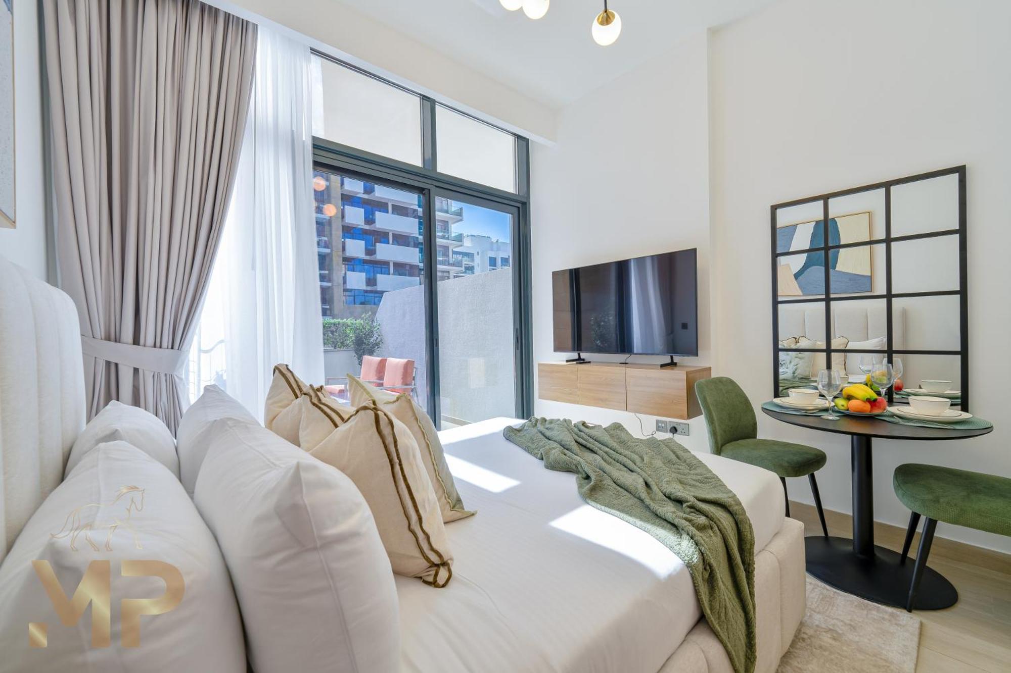 Apartment Marcopolo - Chic Huge Balcony & Top-notch Amenities
