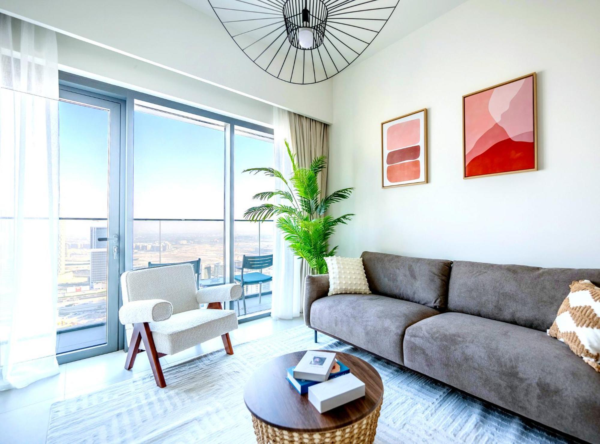 Stunning 2br Burj Royale 10 Mins Walk To Mall Apartment