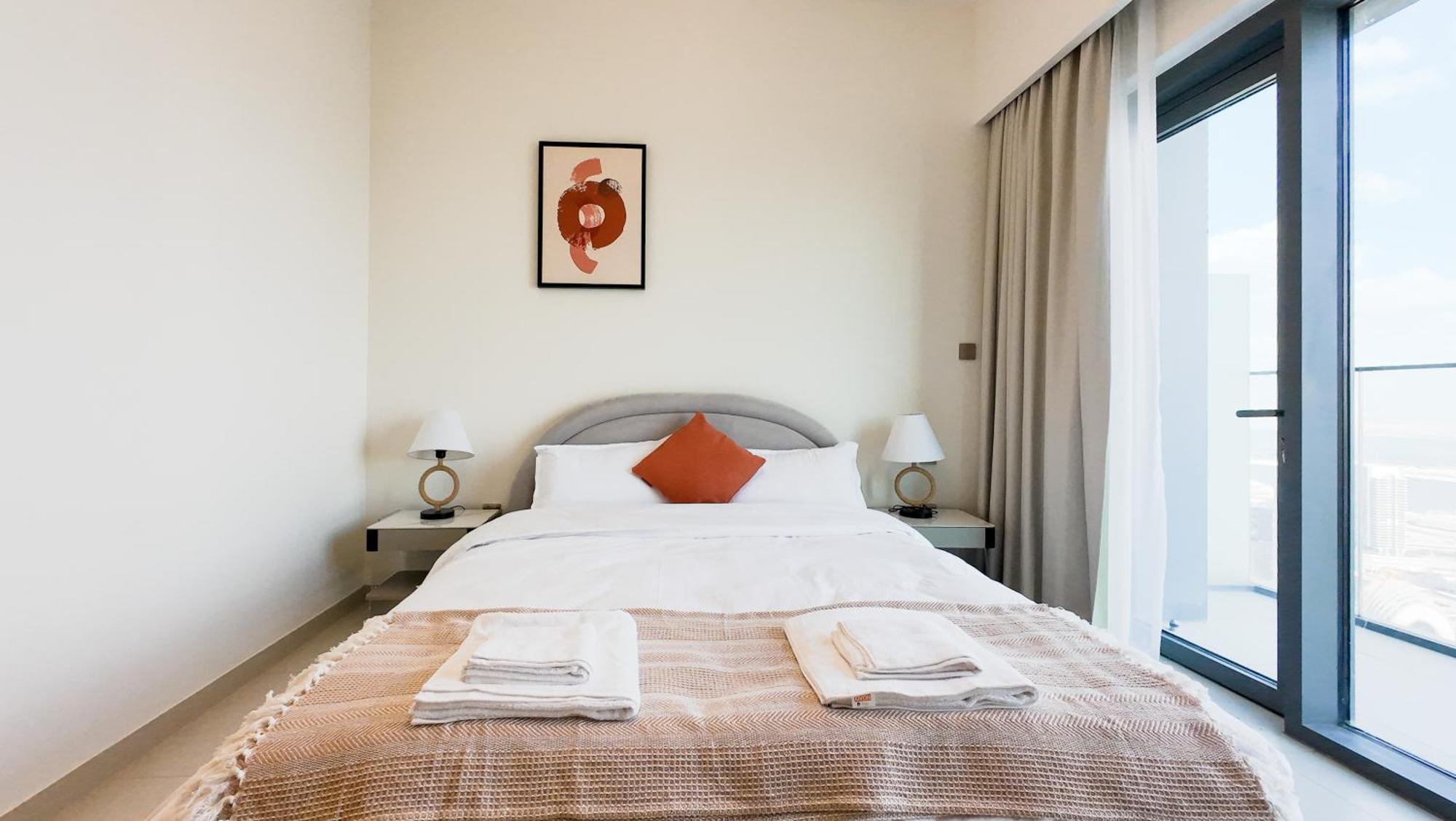 Apartment Cozy 1-br In The Heart Of With Skyline Views Dubai
