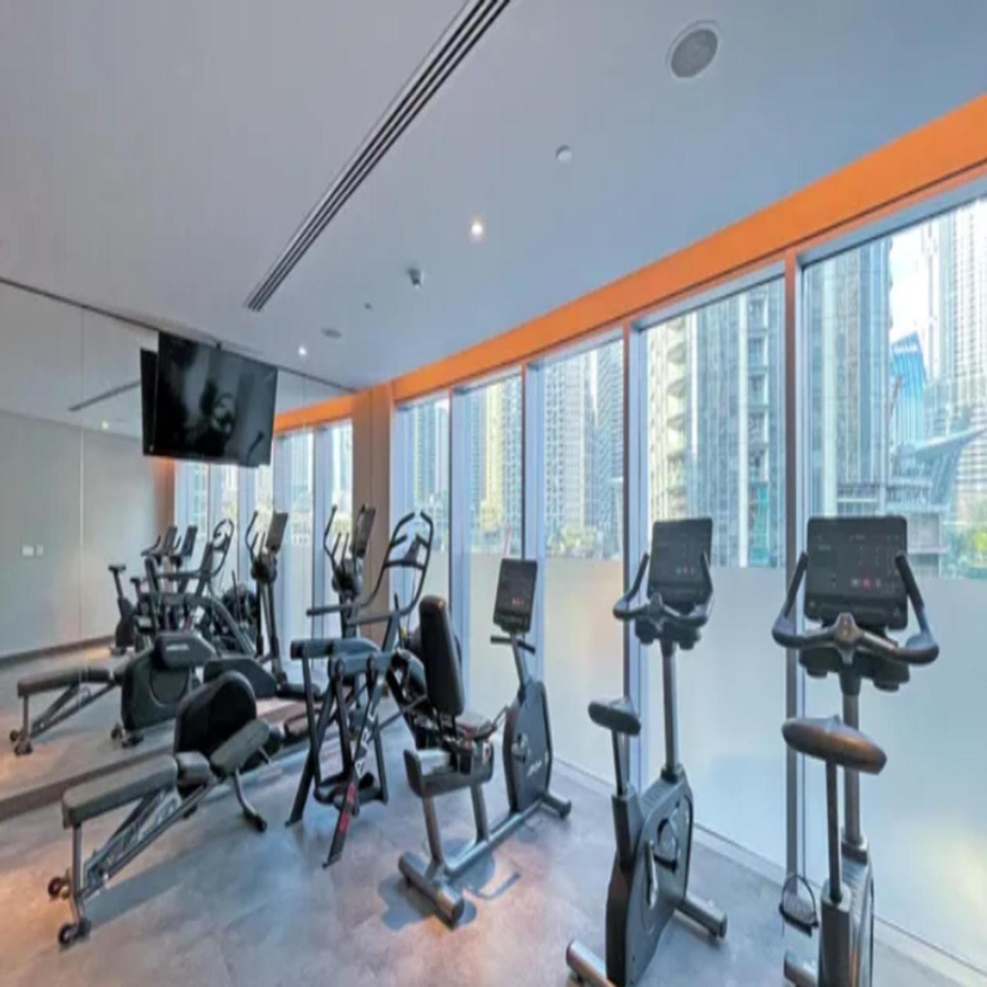 Stunning 2br Burj Khalifa & Fountain View High Flr Apartment