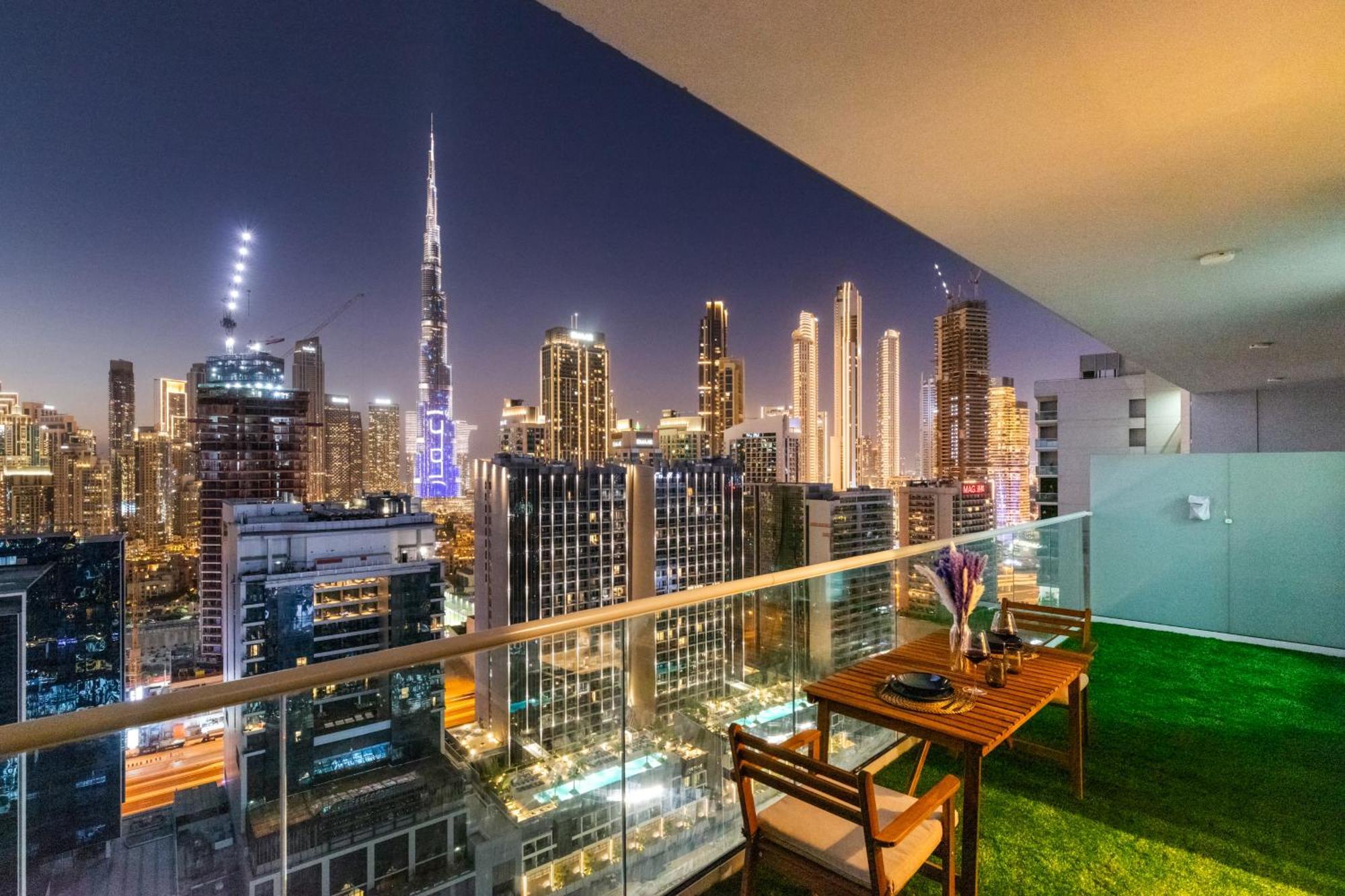 2br W Huge Terrace & Full Burj Khalifa View Apartment Dubai