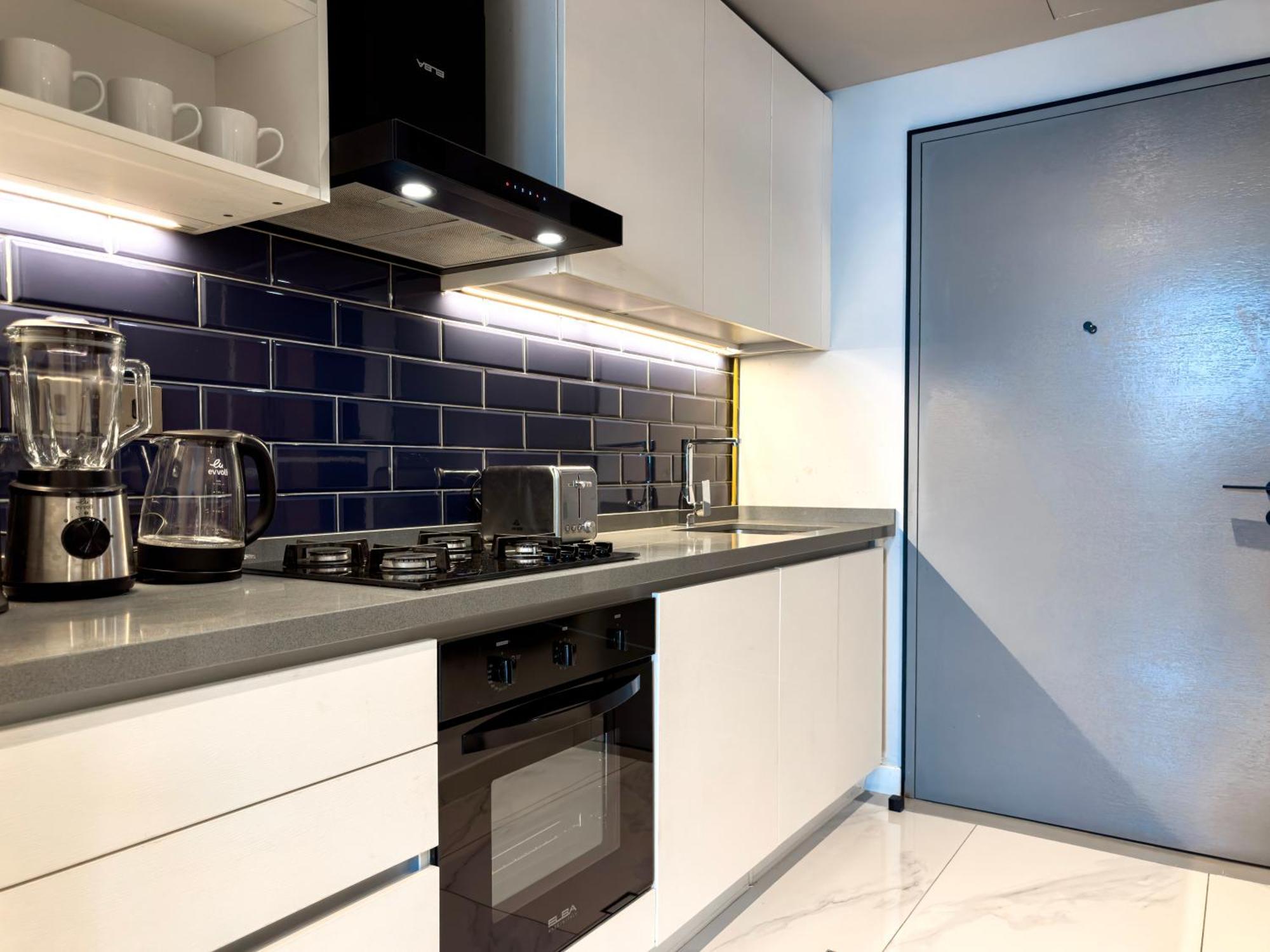 Select Stay-cozy In Mag 318 With Canal View Dubai