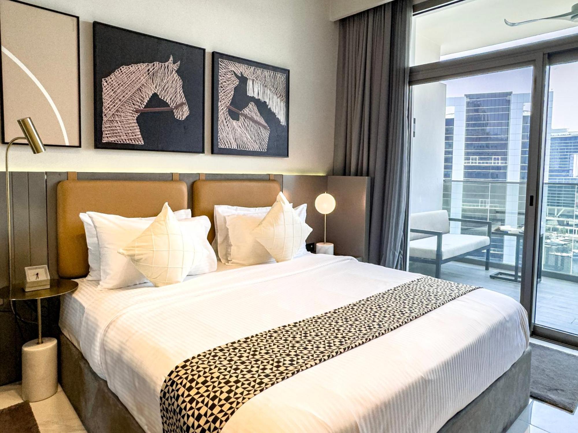 Select Stay-cozy In Mag 318 With Canal View Apartment