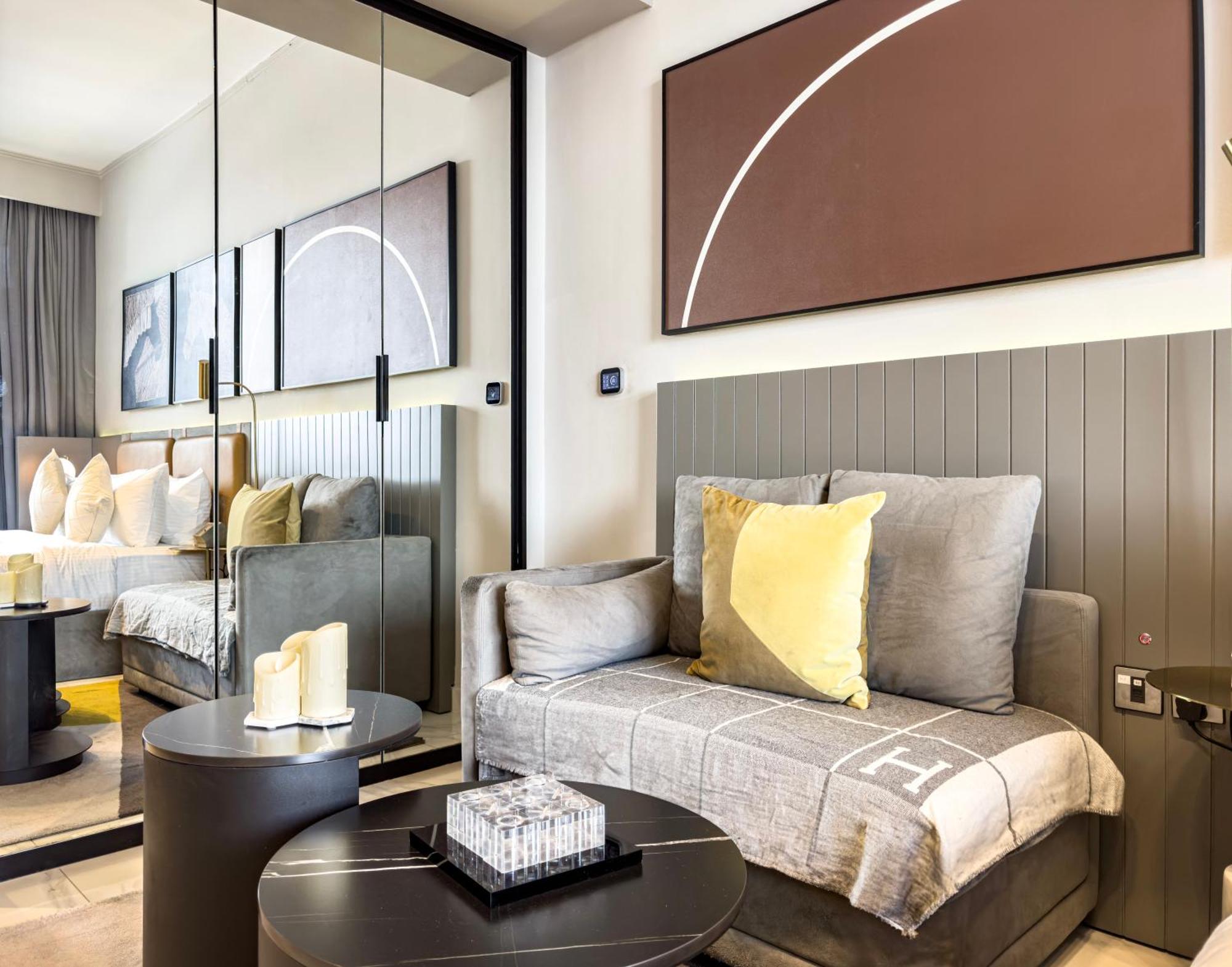 Select Stay-cozy In Mag 318 With Canal View *