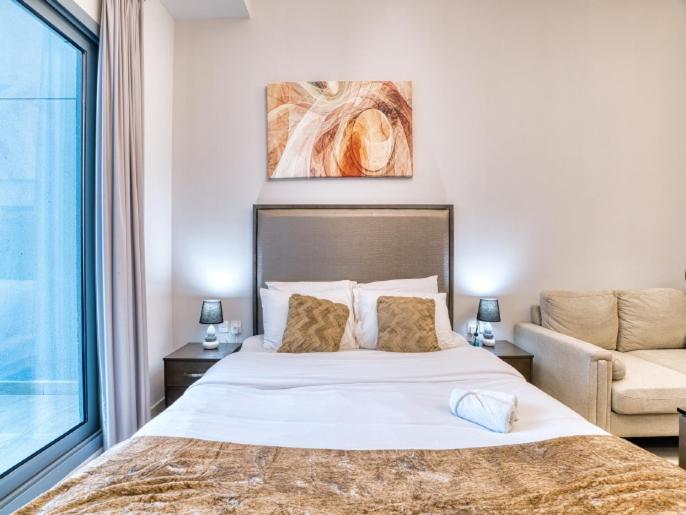Elegant With Burj Khalifa & Canal View - 1901 Apartment