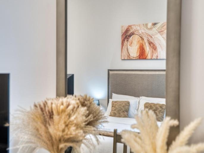 Elegant With Burj Khalifa & Canal View - 1901 Apartment