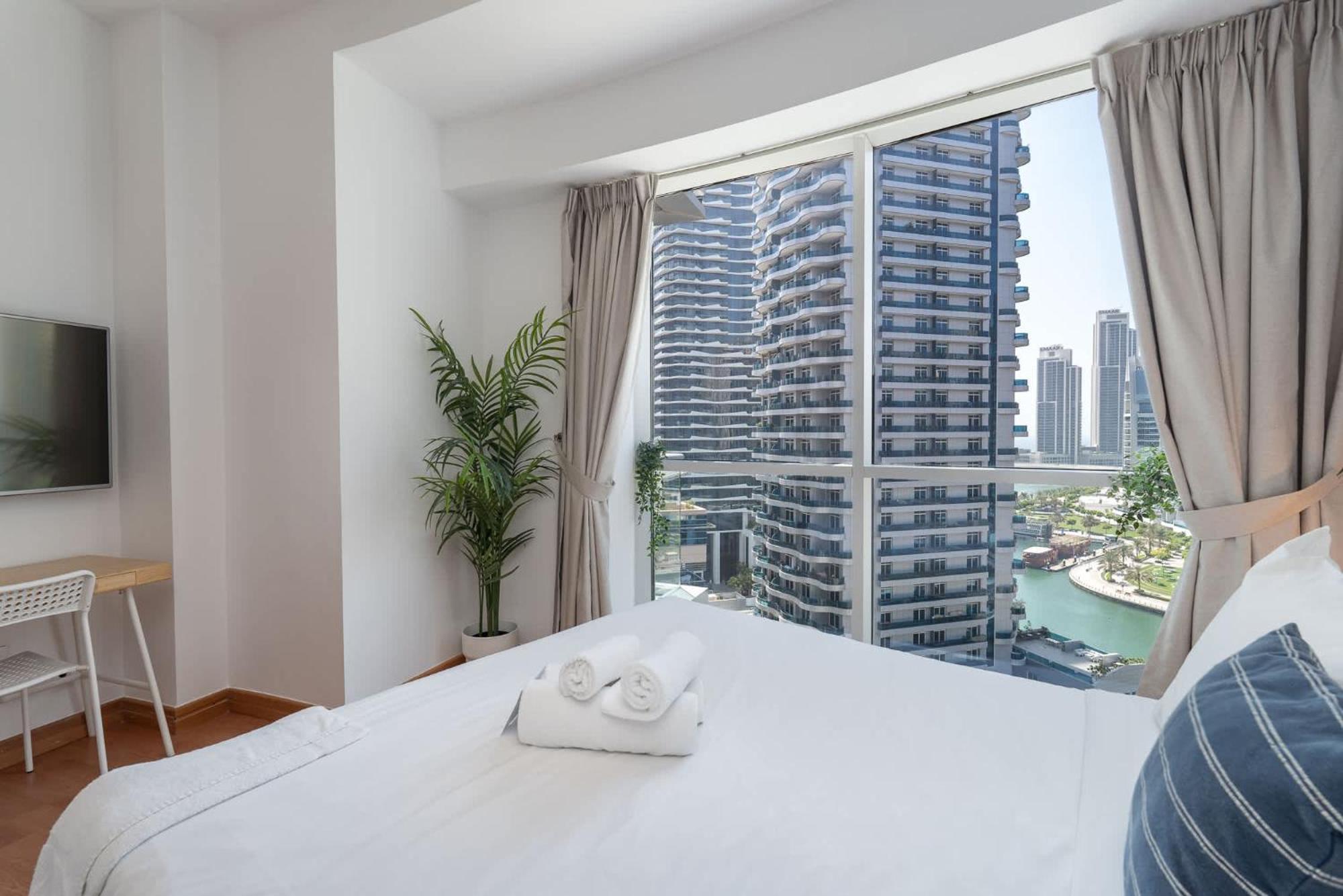 Minimalist Airy 3-bedroom With Cityscape View In Marina Dubai