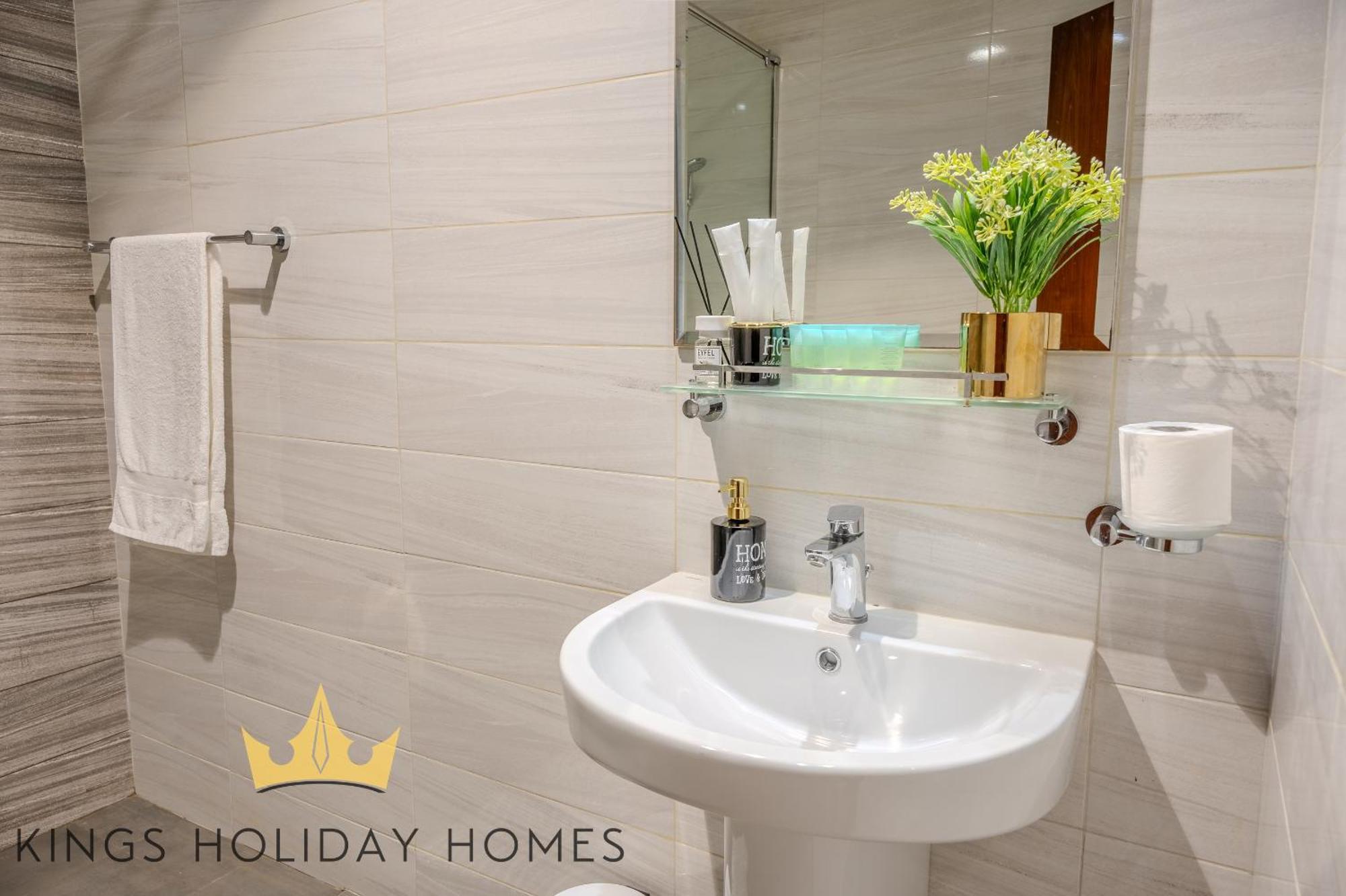 Kings Homes Luxury 2 Dunya Tower Burj Khalifa St *