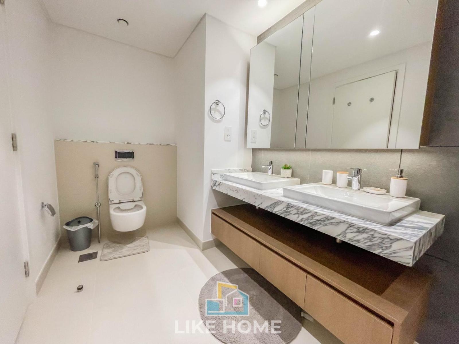 Like - 4901 Spacious & Cozy 2bhk In The Grand Creek Dubai