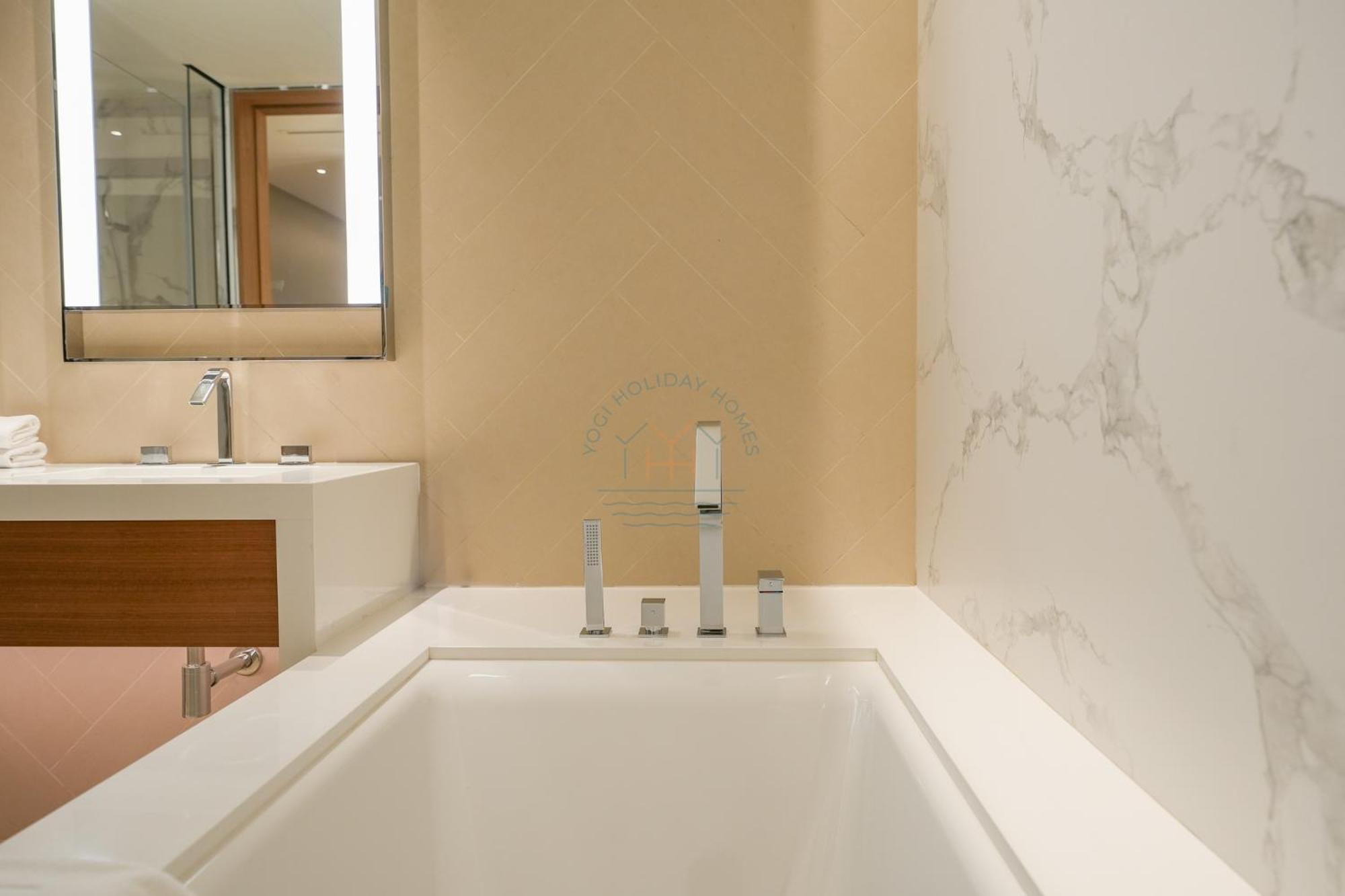 3 Bhk Luxury Living At The Address Opera * Dubai