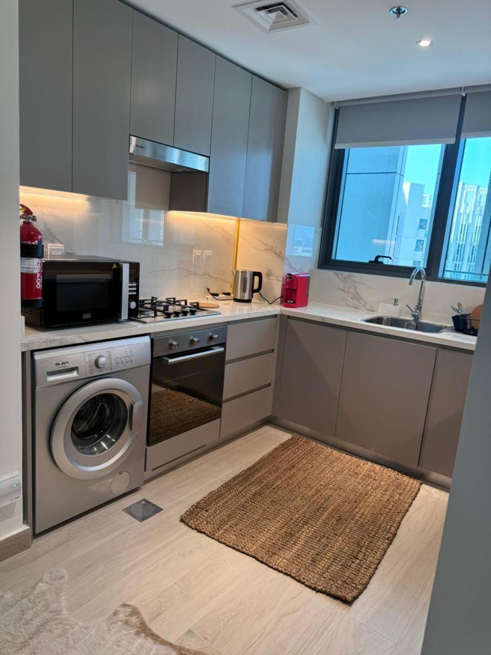 Burj Khalifa View Modern 1bhk With Balcony Dubai