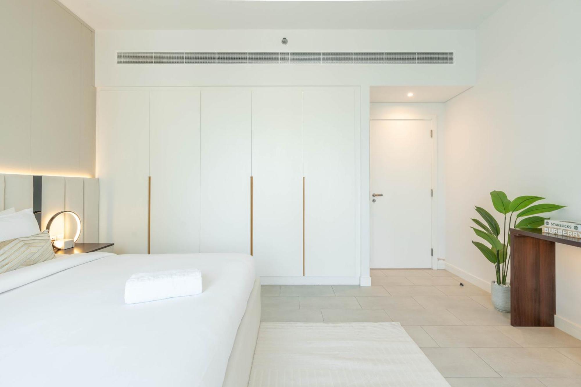 Luxurious 1br At La Vie, Jbr - Free Private Access - Ahlan Hh Dubai