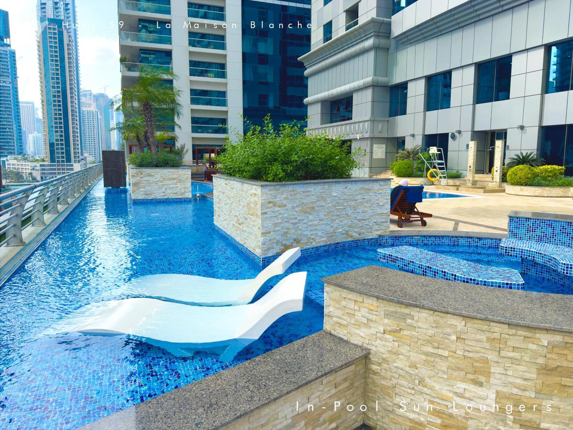 Apartment Huzz 59 - La Maison Blanche Dubai