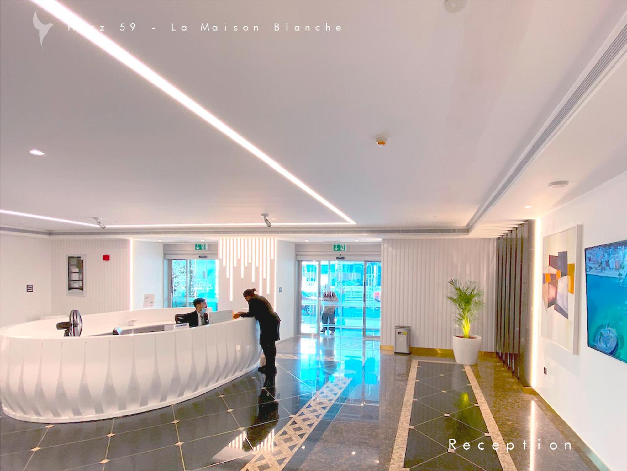 Huzz 59 - La Maison Blanche Dubai