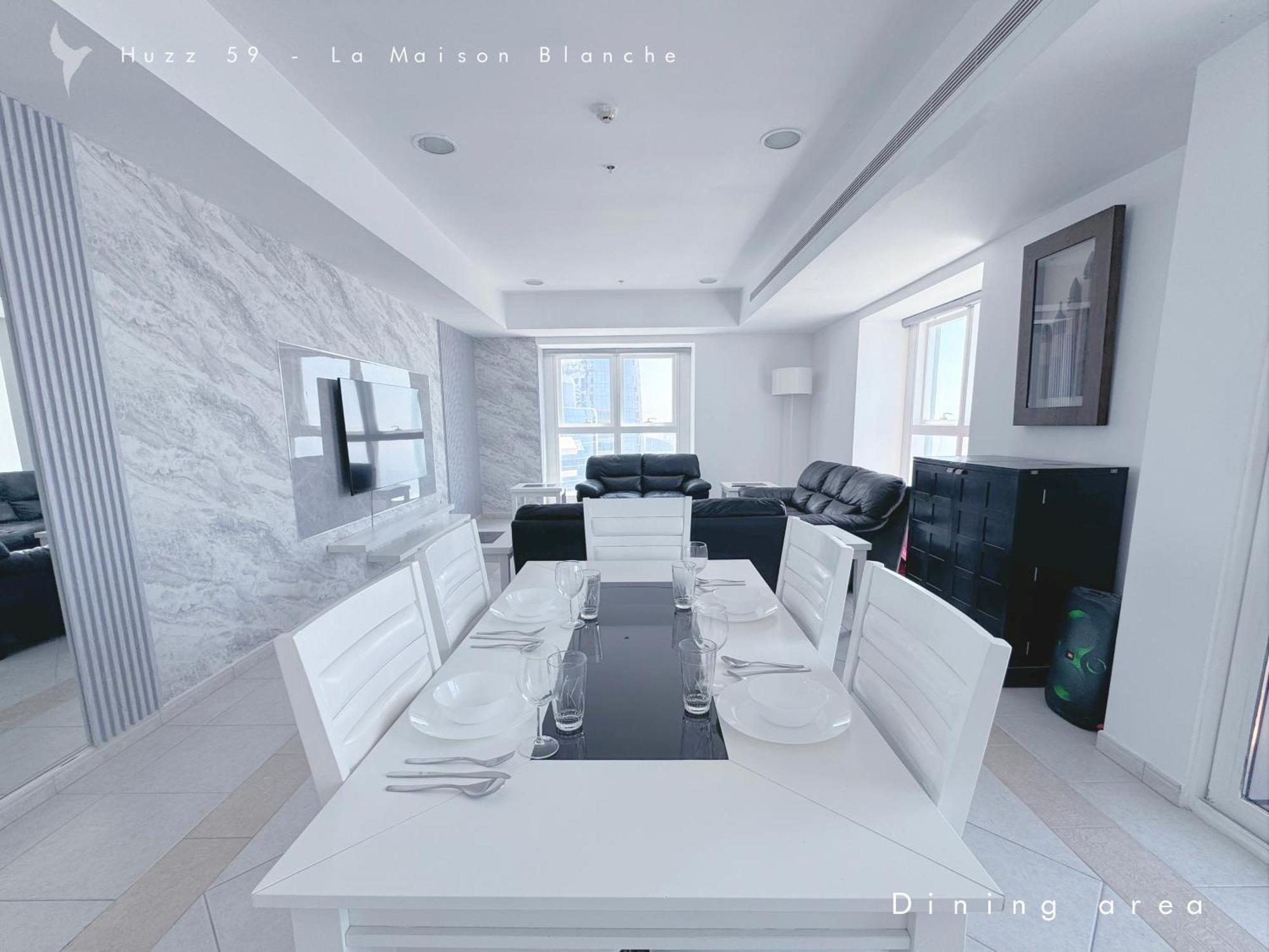 Huzz 59 - La Maison Blanche Apartment *
