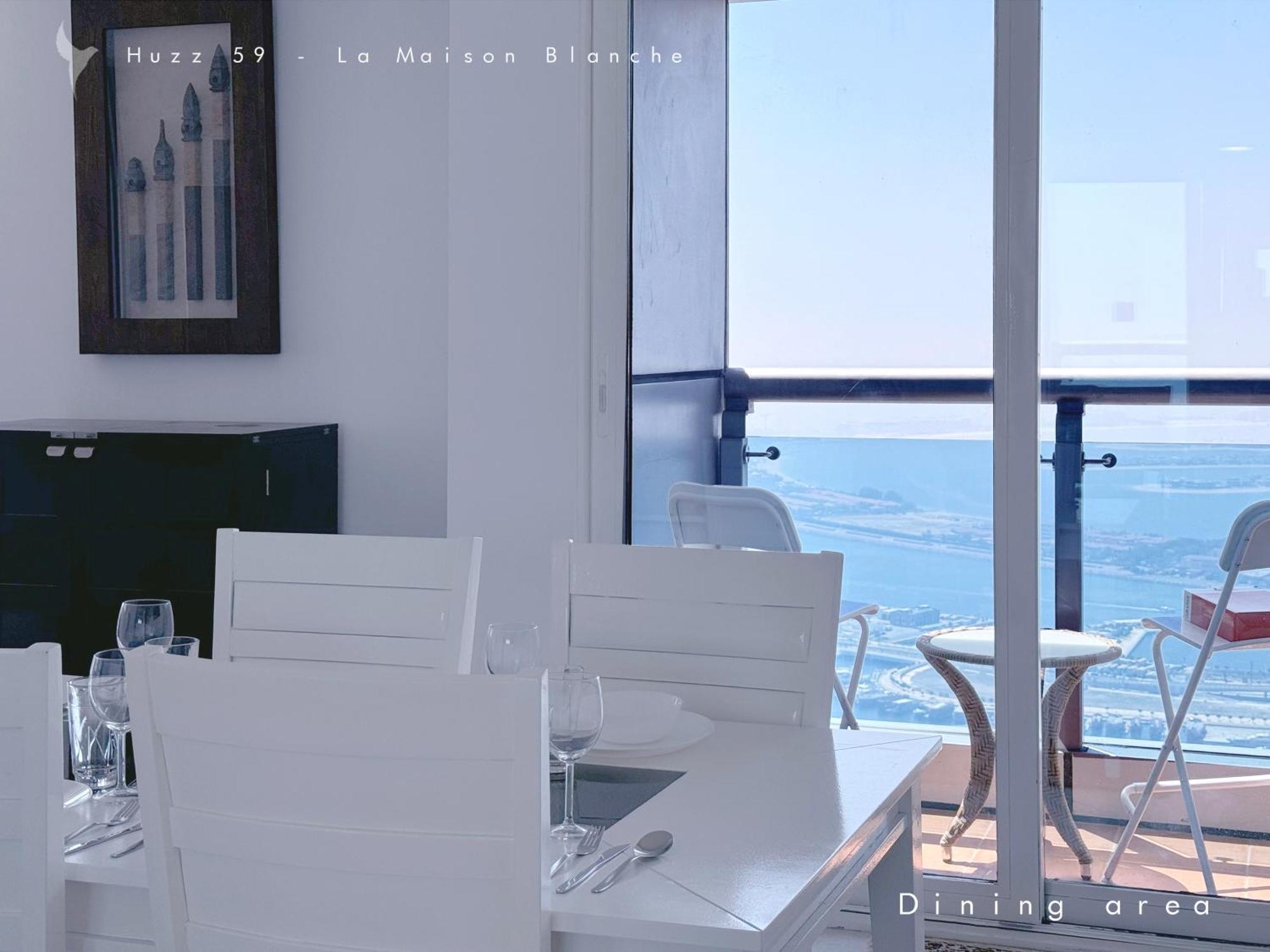 Huzz 59 - La Maison Blanche Dubai