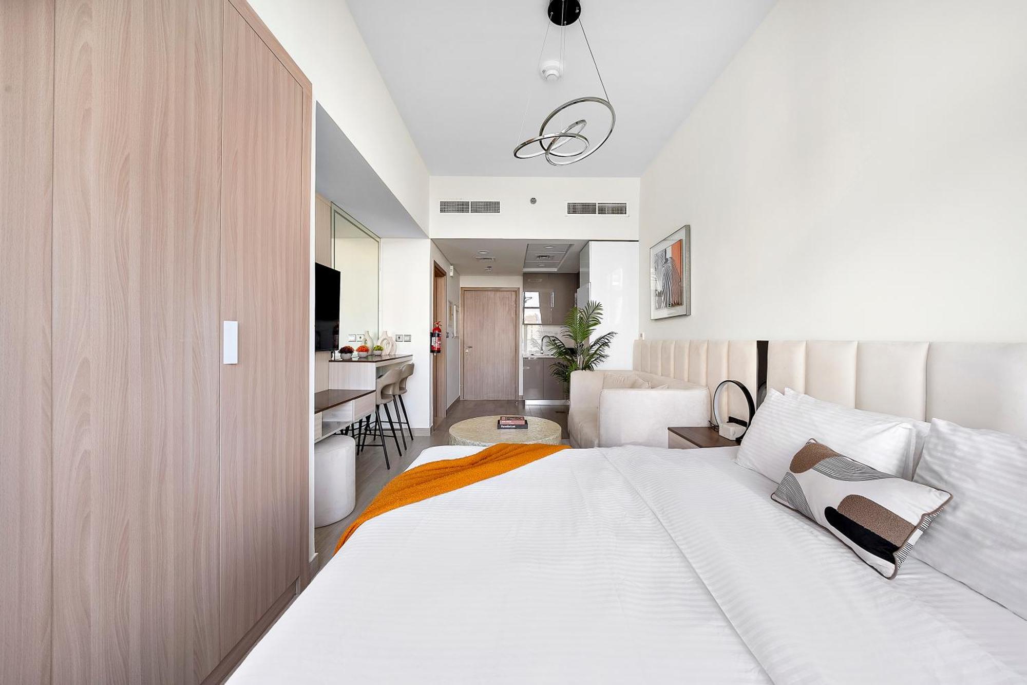 Azizi Riviera 35, Community View *