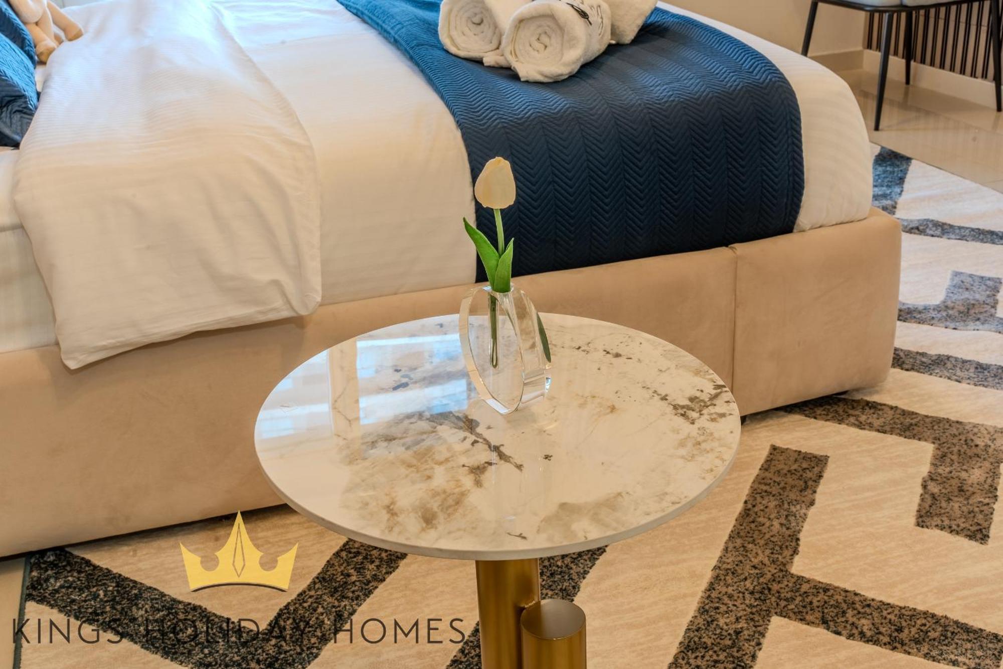 Kings Homes Luxury 2 Dunya Tower Burj Khalifa St Dubai