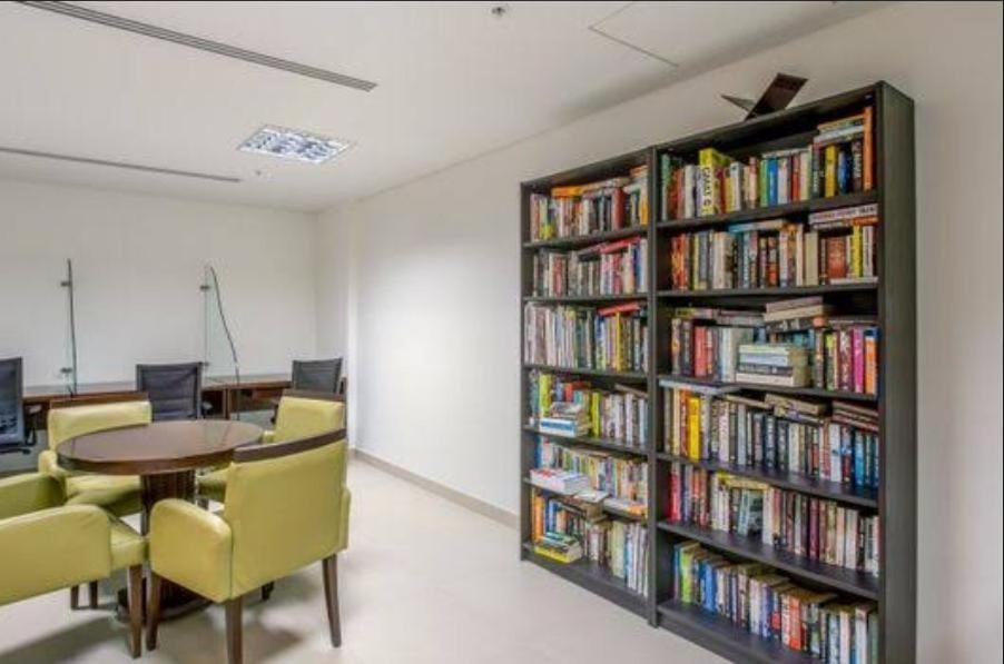 White Sage Spacious 1br At Marina Promenade Apartment *