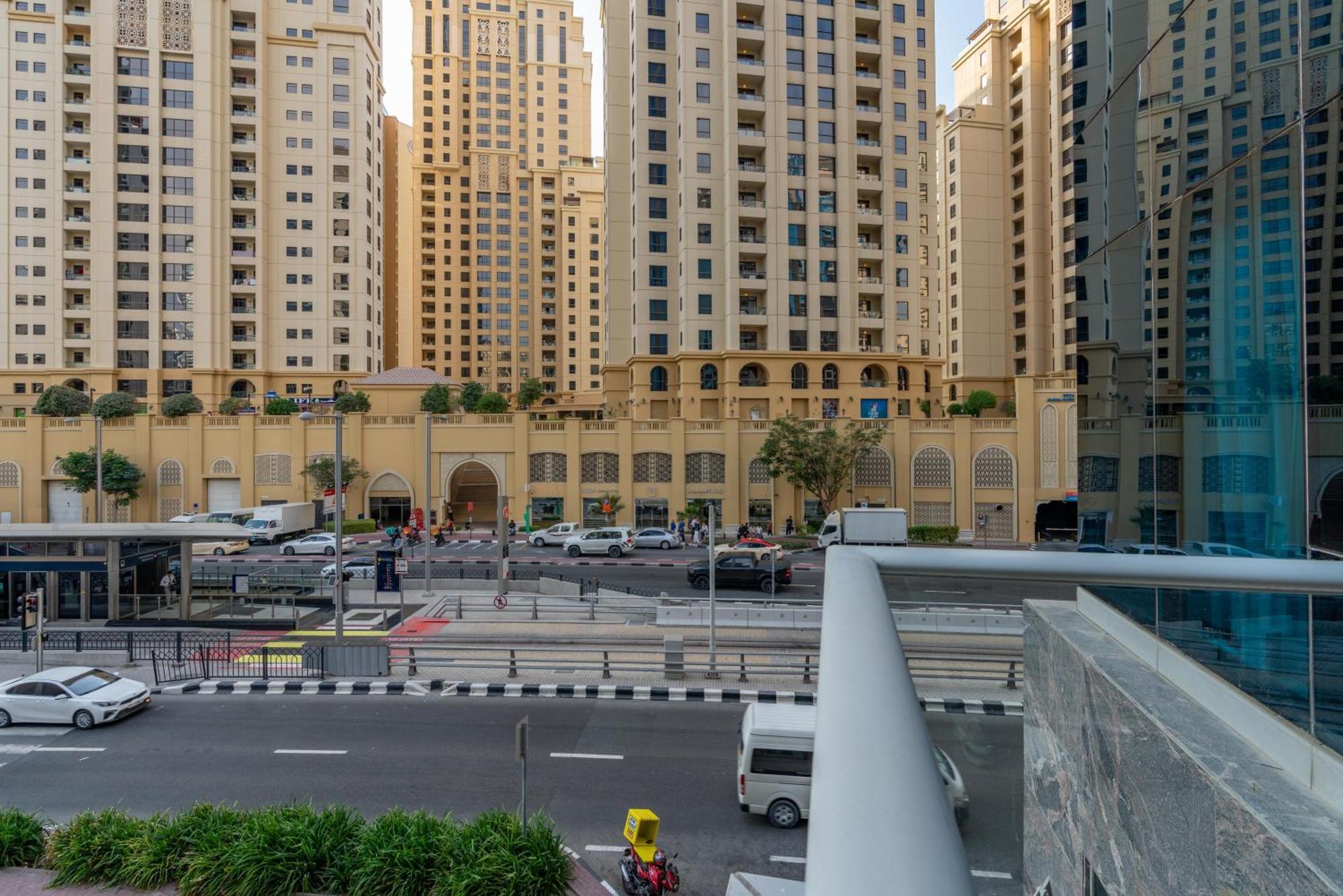 White Sage Spacious 1br At Marina Promenade Dubai