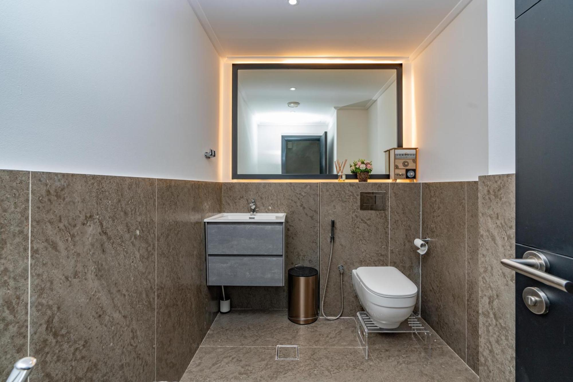 White Sage Spacious 1br At Marina Promenade Apartment Dubai