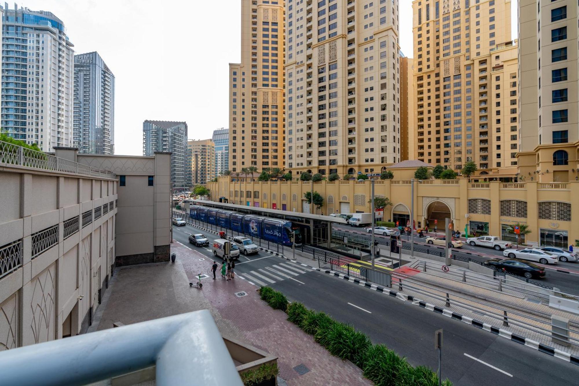 White Sage Spacious 1br At Marina Promenade Apartment Dubai